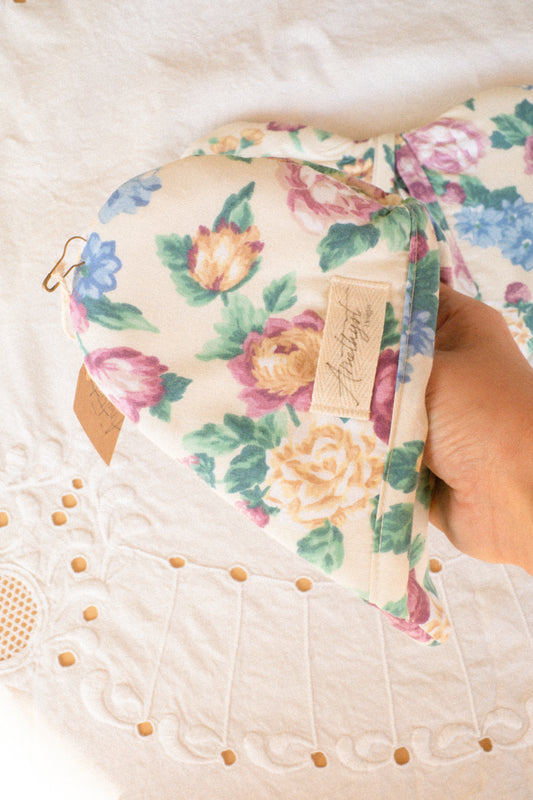 Handmade heart shaped oven mitt set - violette