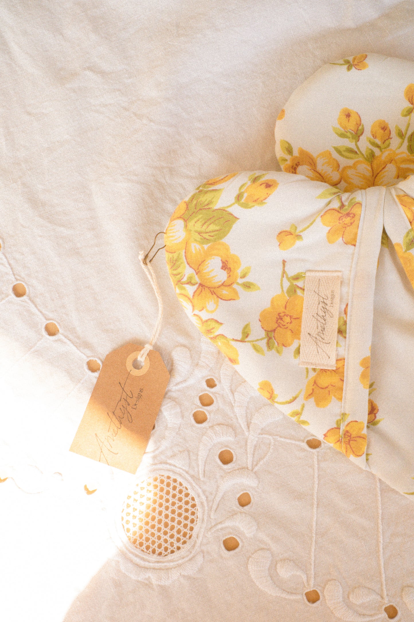 Handmade heart shaped oven mitt set - buttercup
