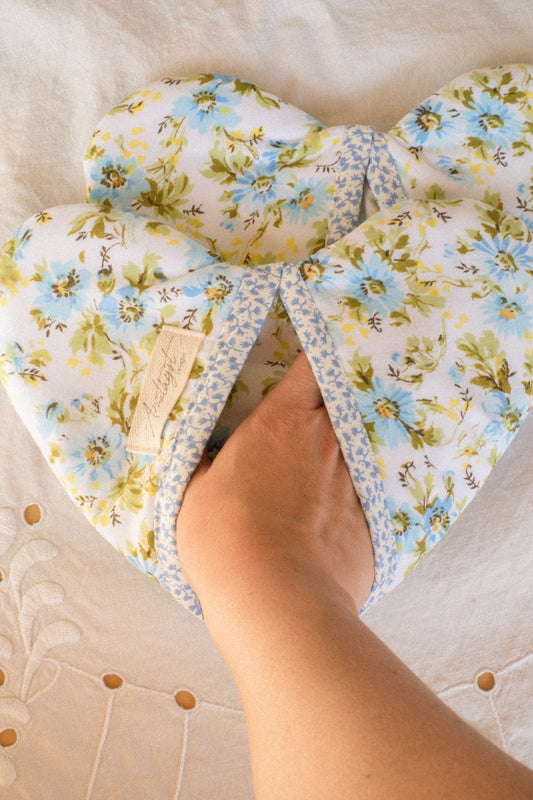 Handmade heart shaped oven mitt set - bluebell
