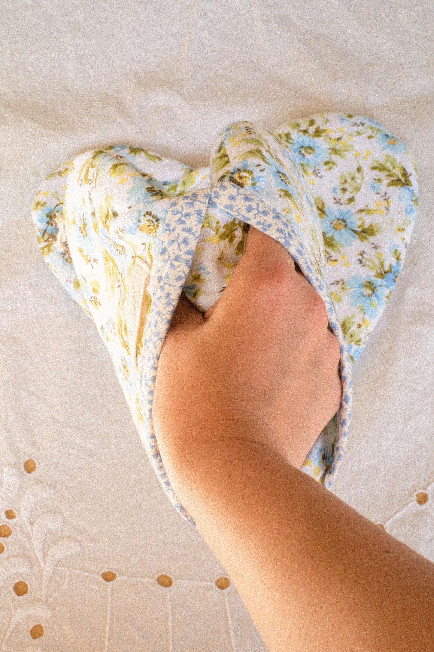 Handmade heart shaped oven mitt set - bluebell