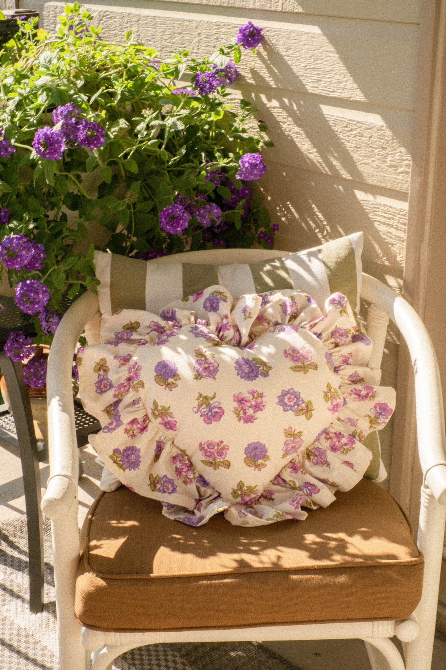 Handmade ruffled heart pillow - Violet