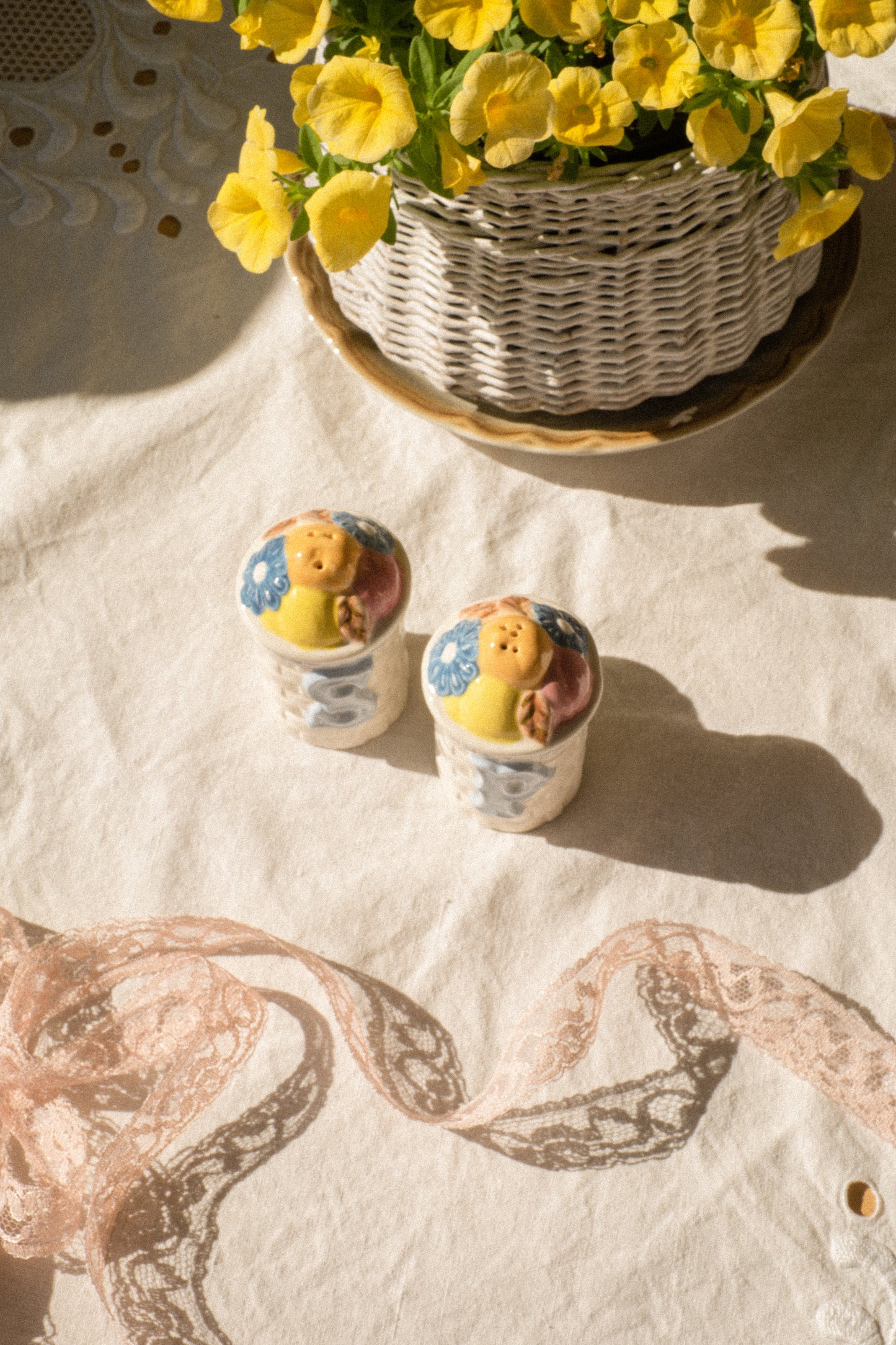 Vintage fruity salt & pepper shaker set