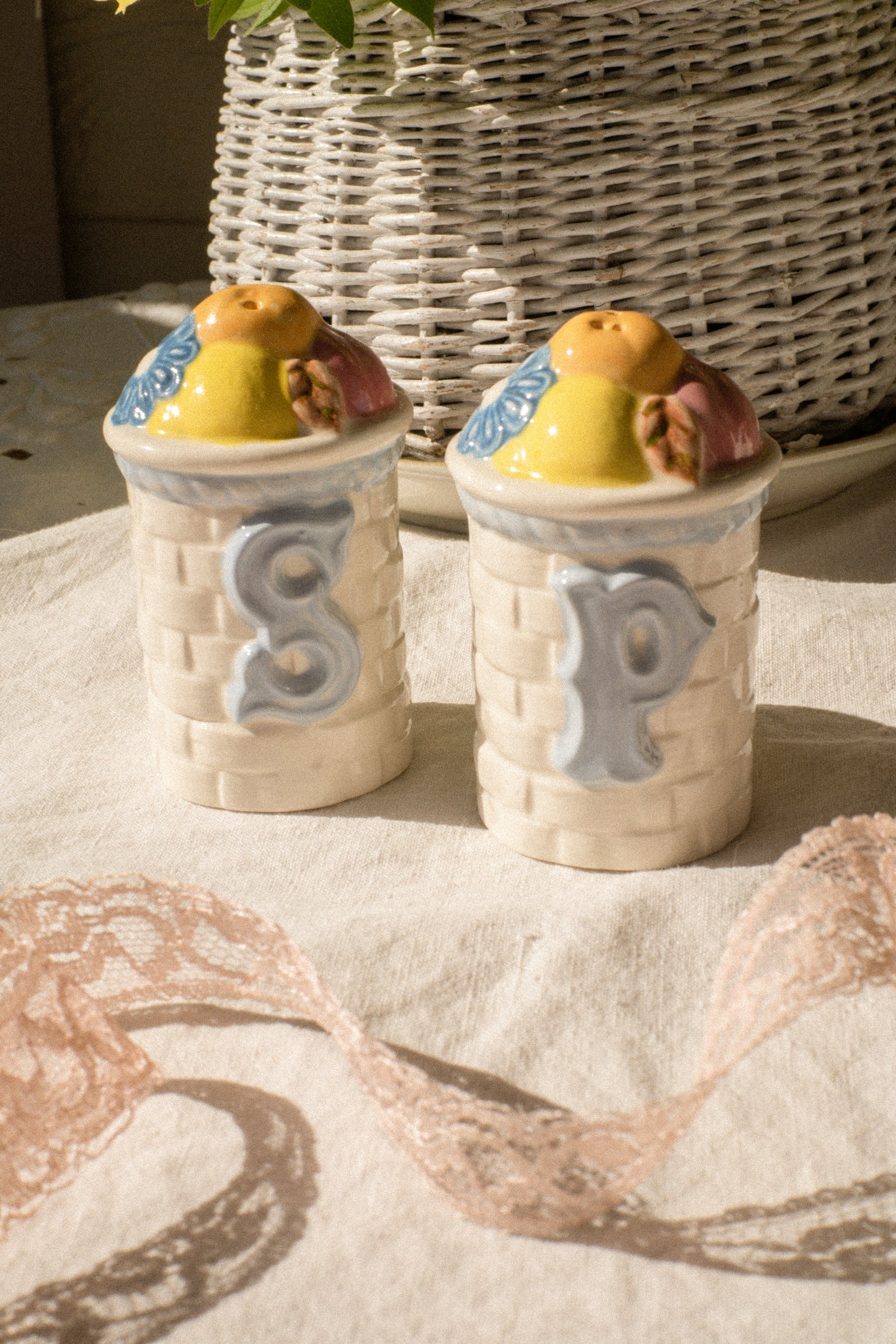 Vintage fruity salt & pepper shaker set