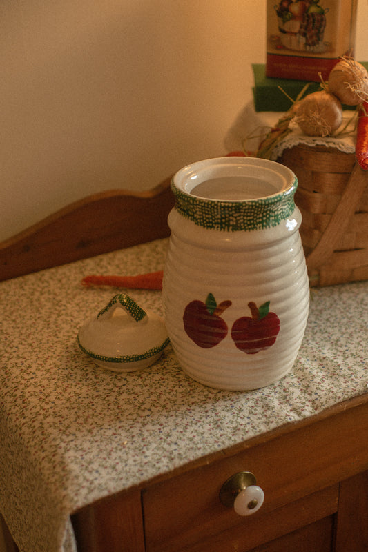 Vintage apple ceramic cookie jar