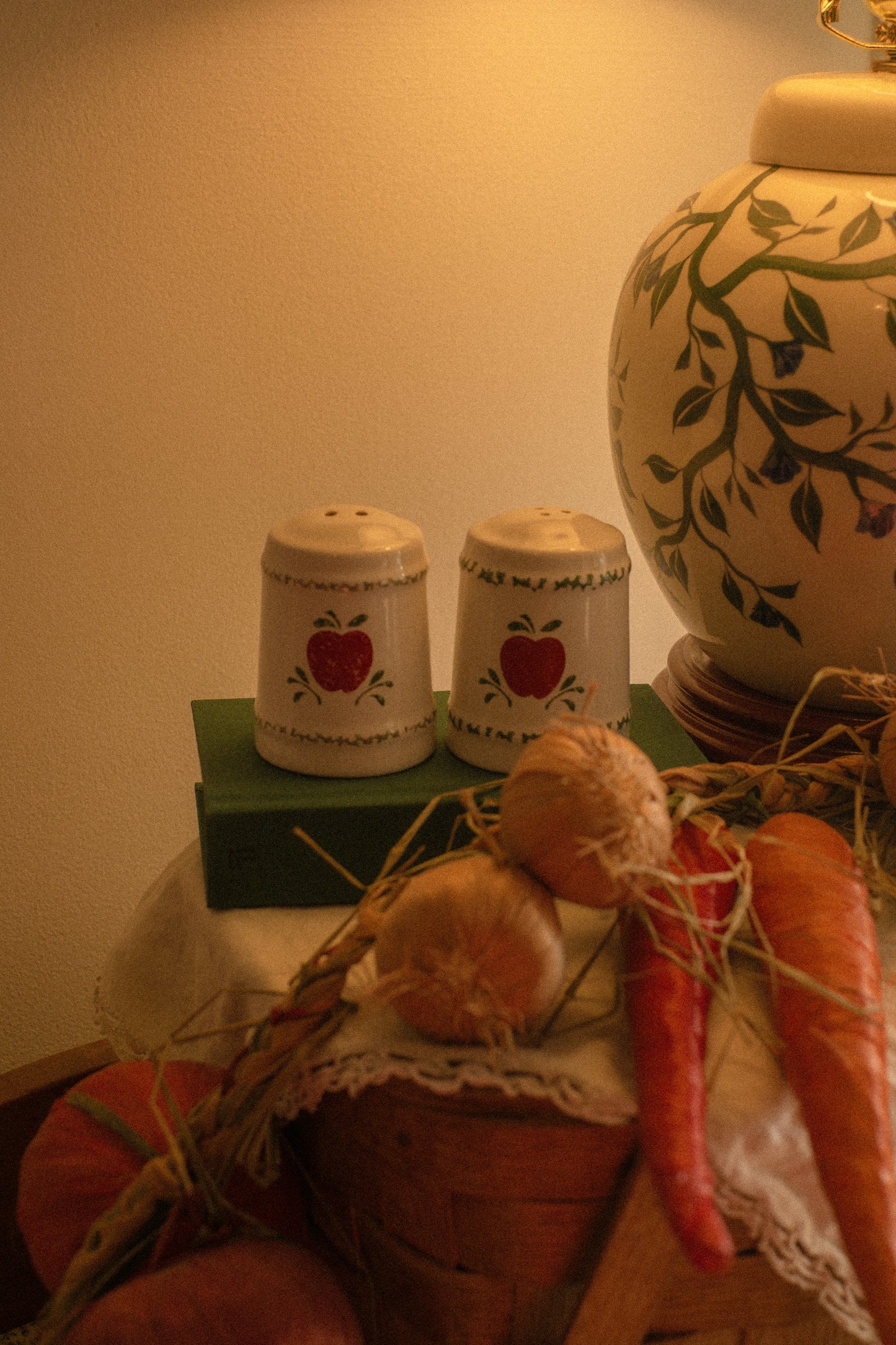 vintage apple salt & pepper shakers