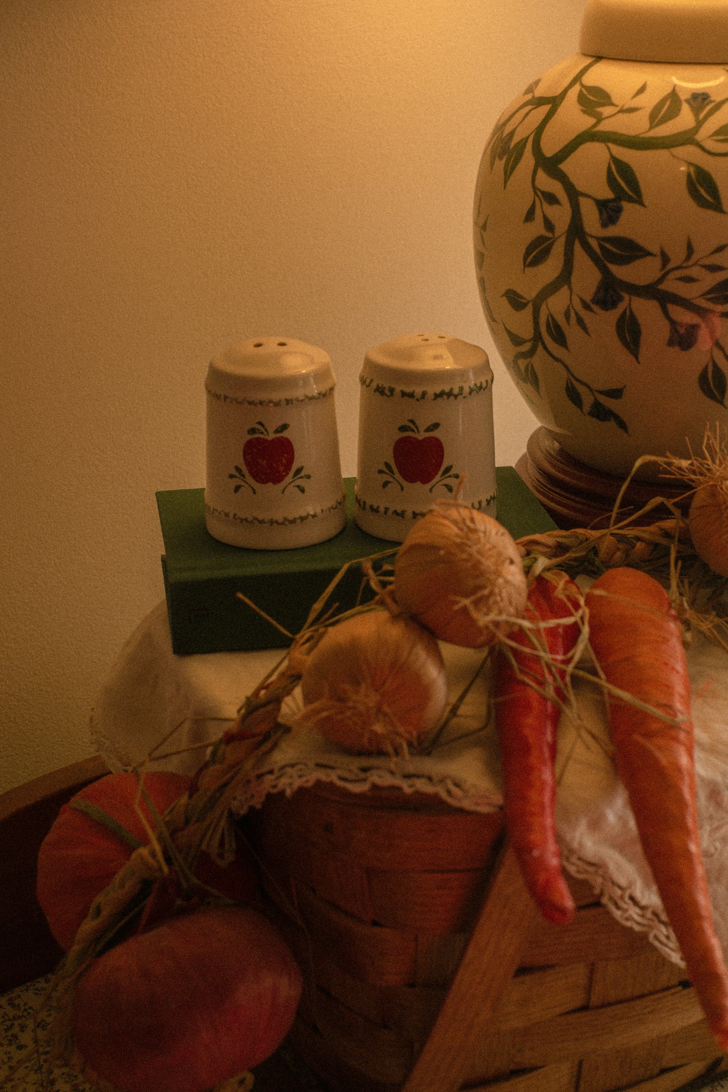 vintage apple salt & pepper shakers