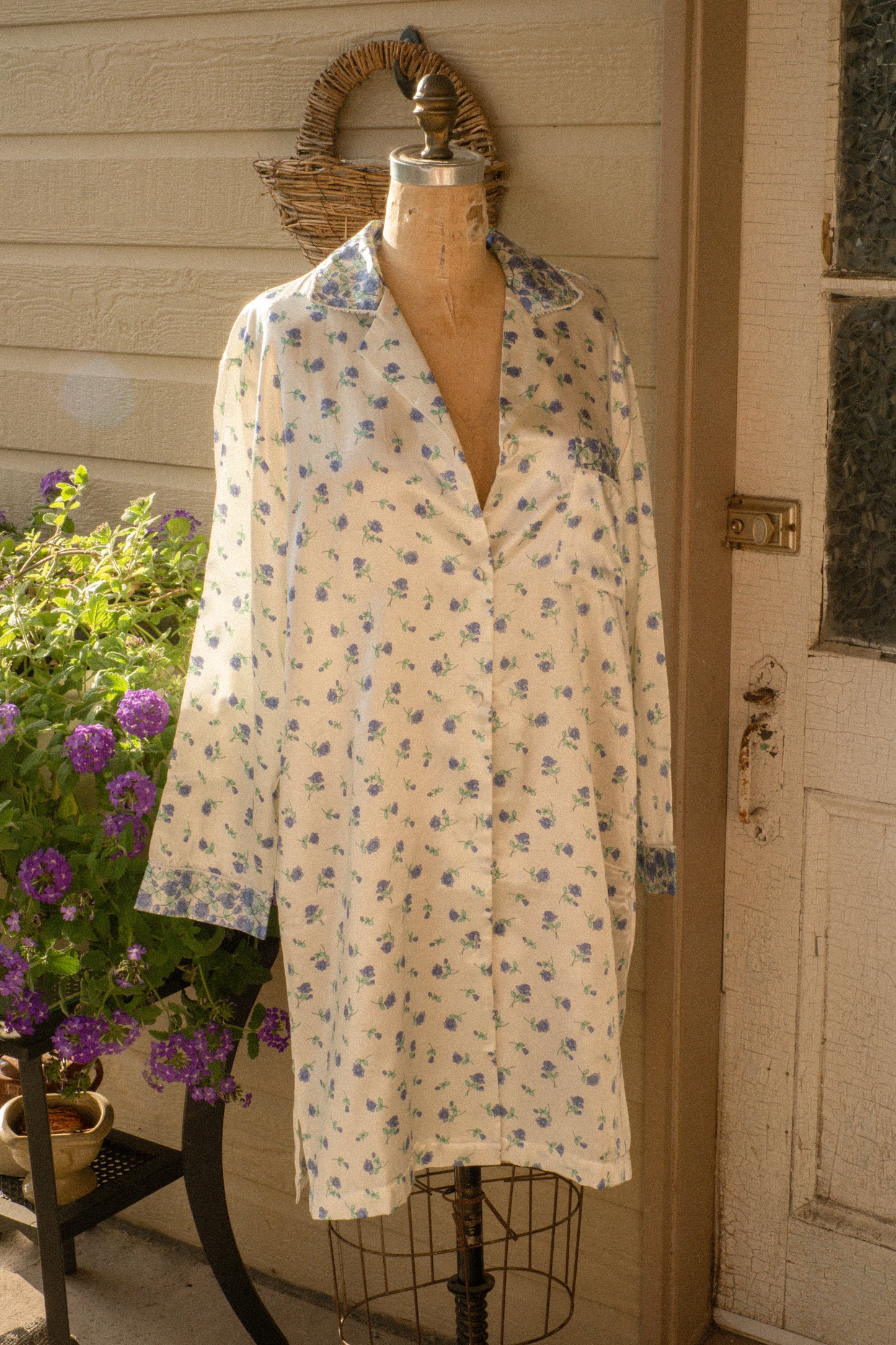 Vintage dainty floral satin sleep dress