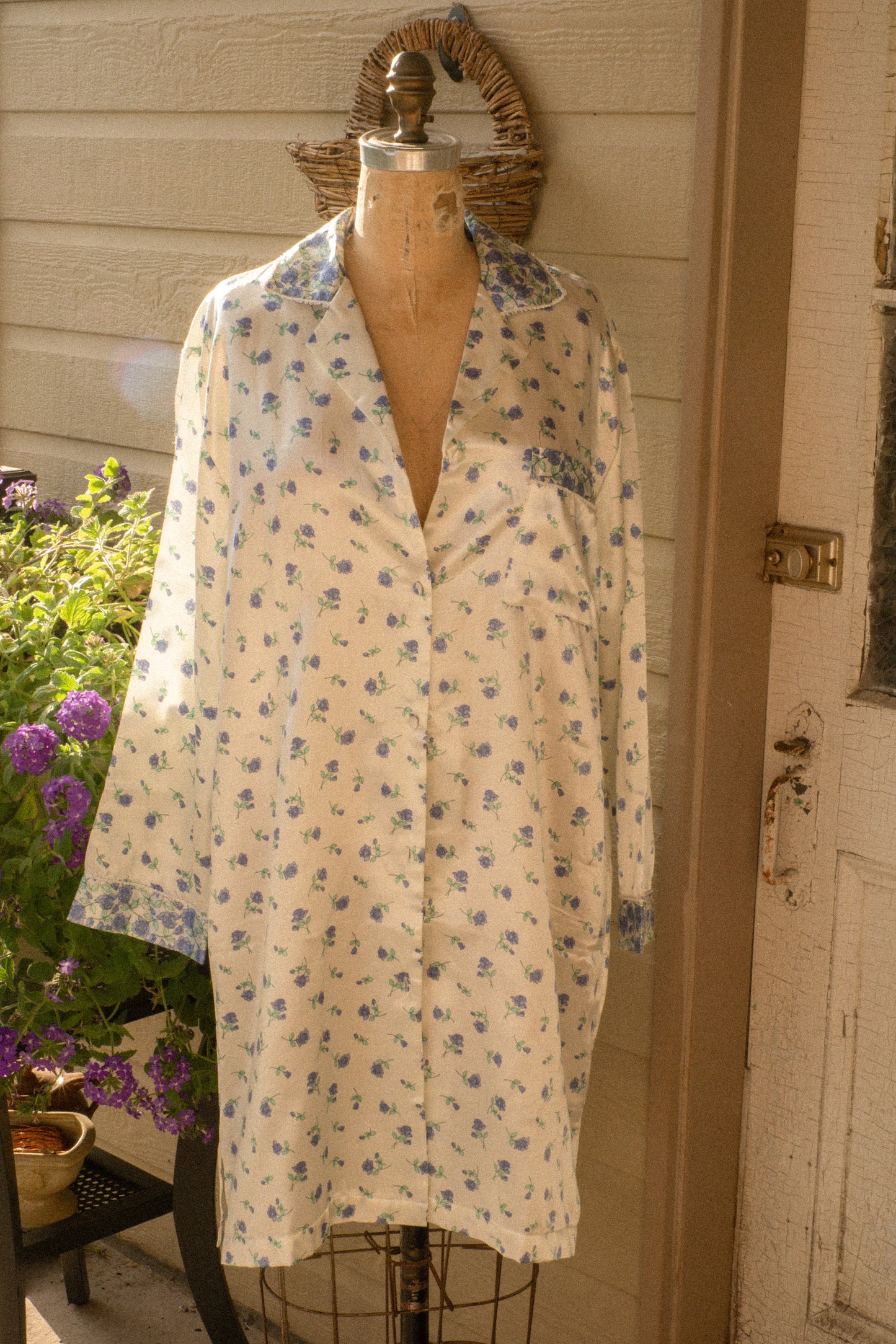 Vintage dainty floral satin sleep dress