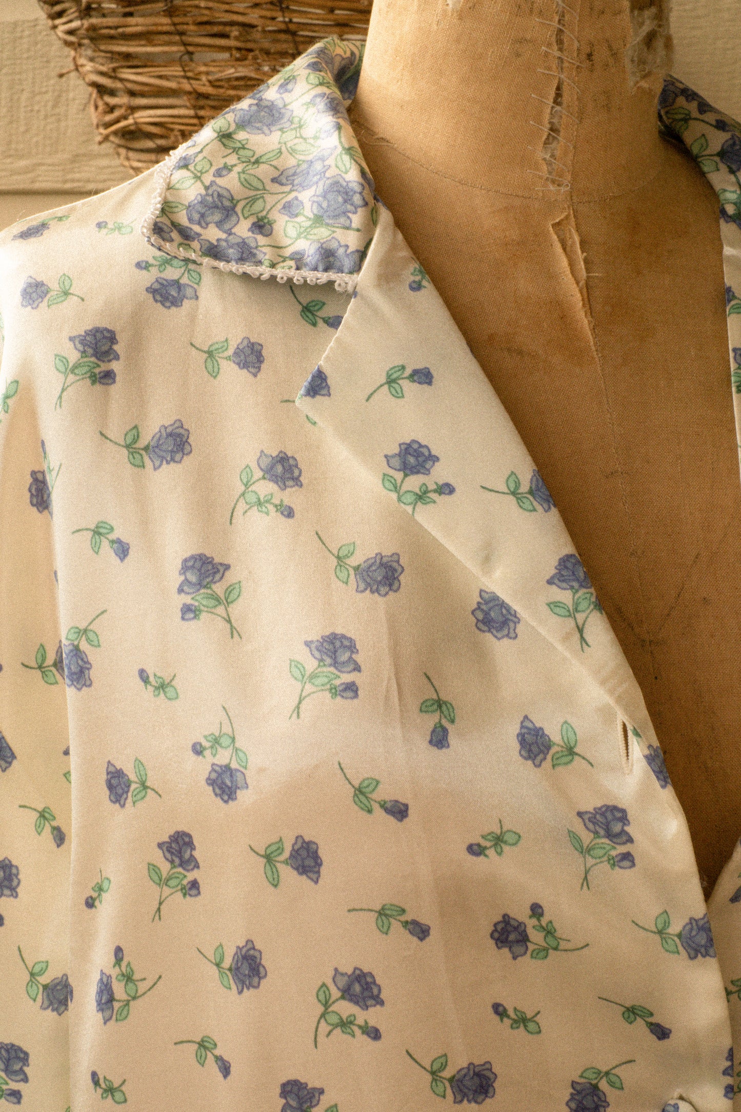 Vintage dainty floral satin sleep dress