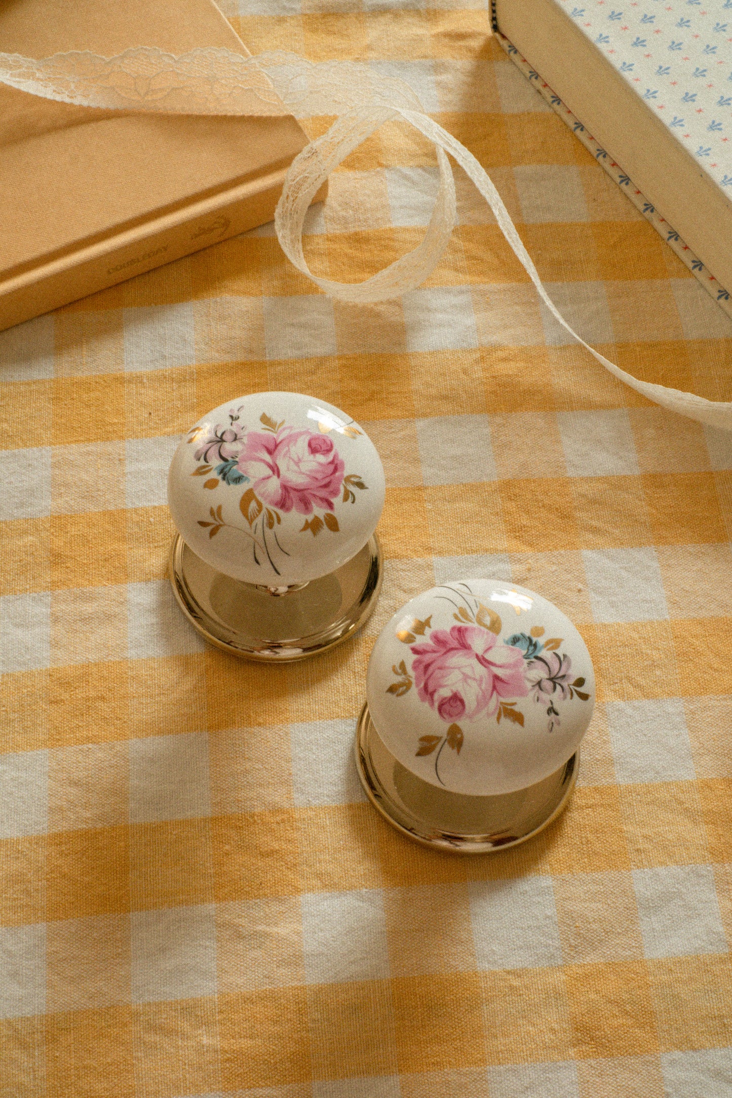 Vintage hand-painted porcelain door knob Set