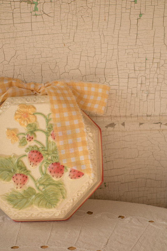 Vintage strawberry ceramic bow wall hanging