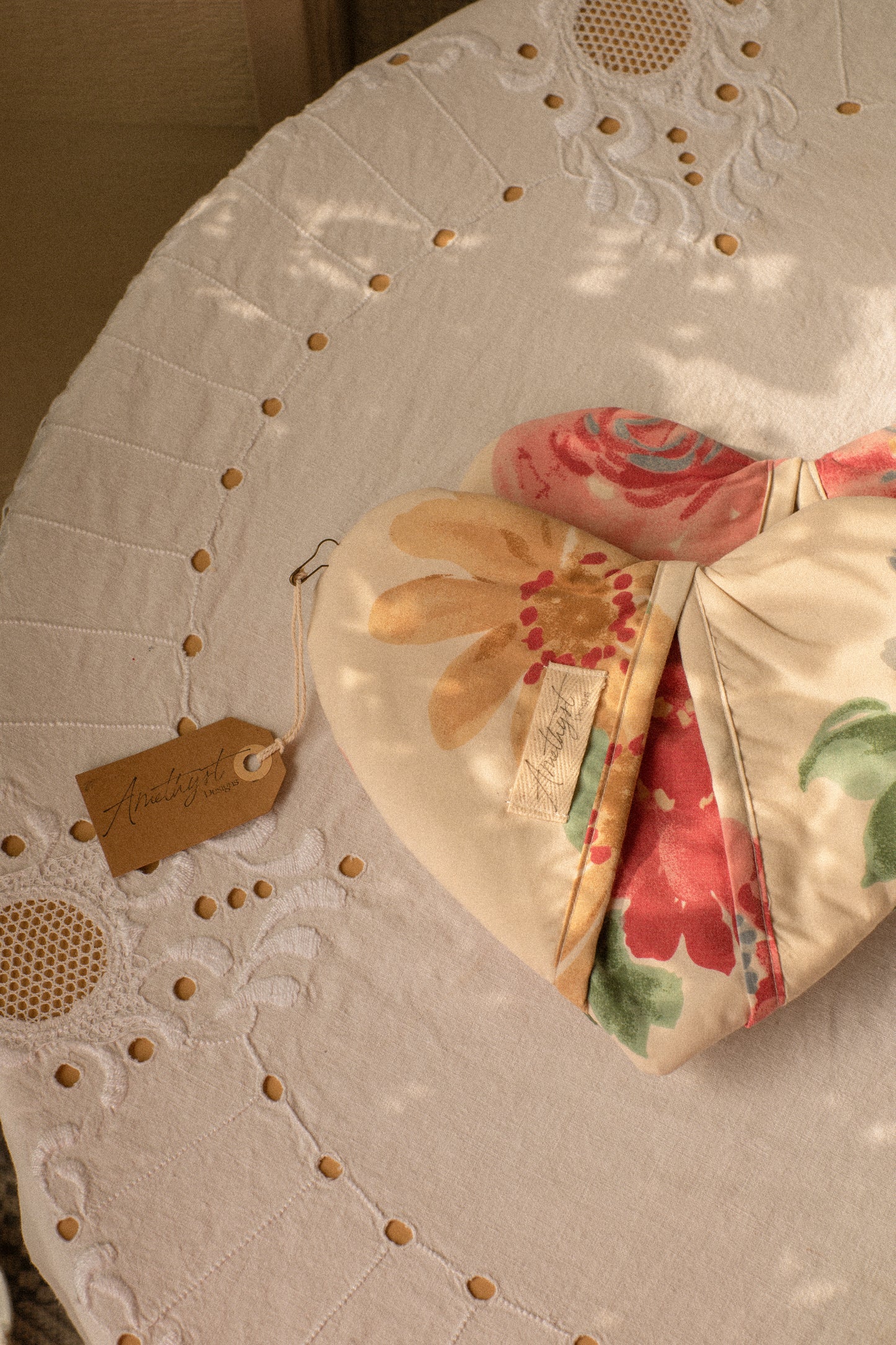 Handmade heart shaped oven mitt set - sunflower