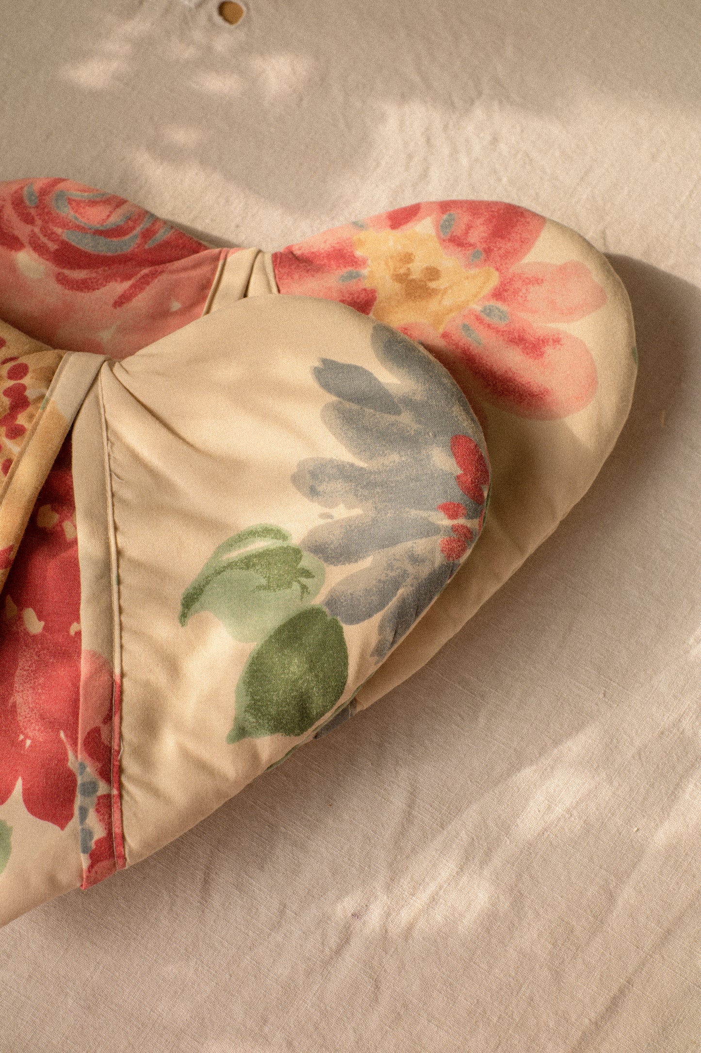 Handmade heart shaped oven mitt set - sunflower