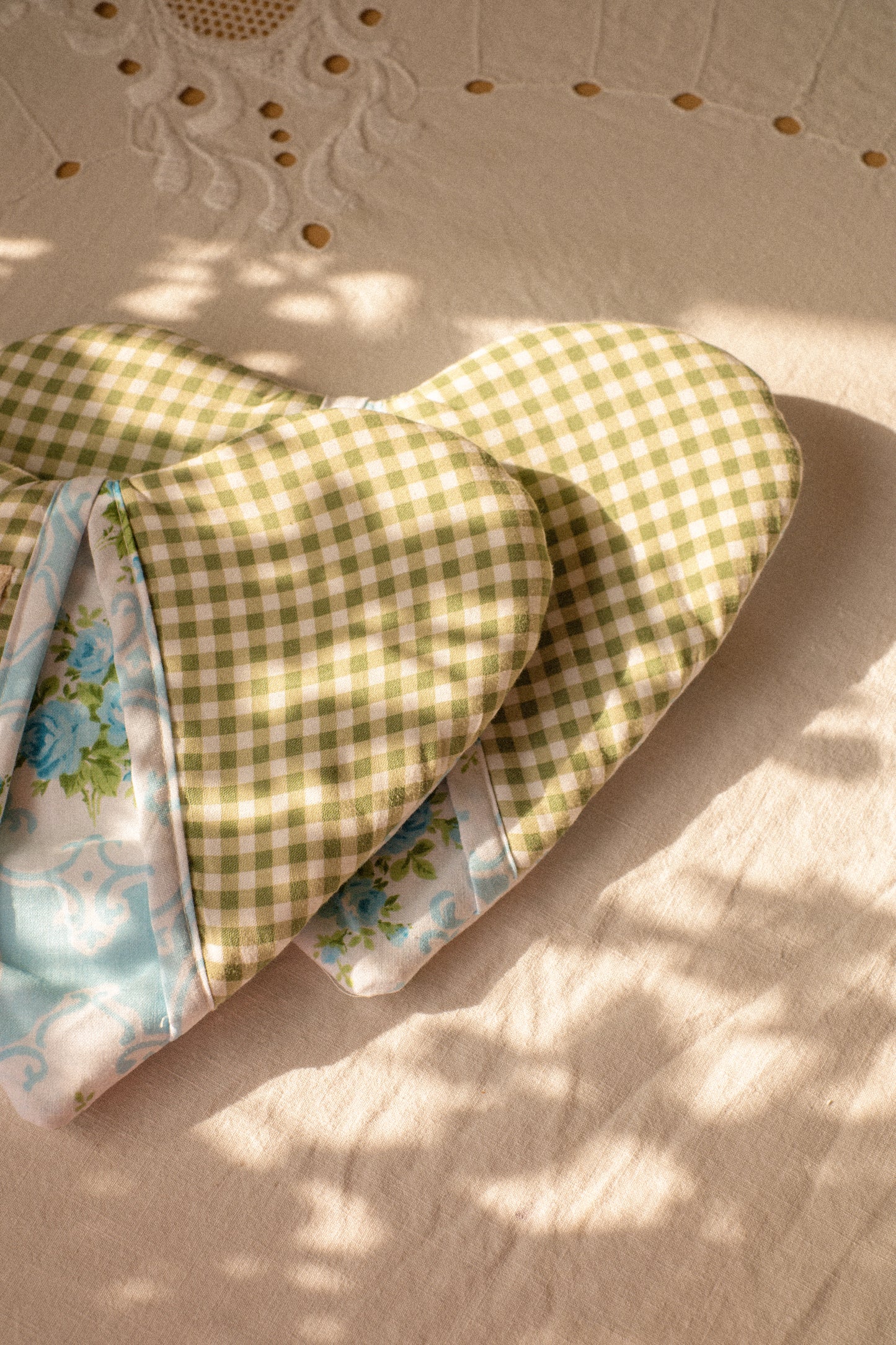 Handmade heart shaped oven mitt set - patchwork