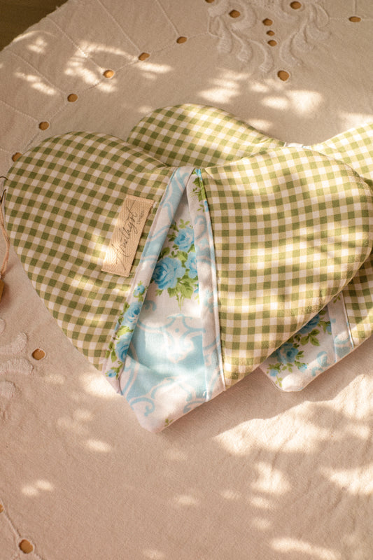 Handmade heart shaped oven mitt set - patchwork