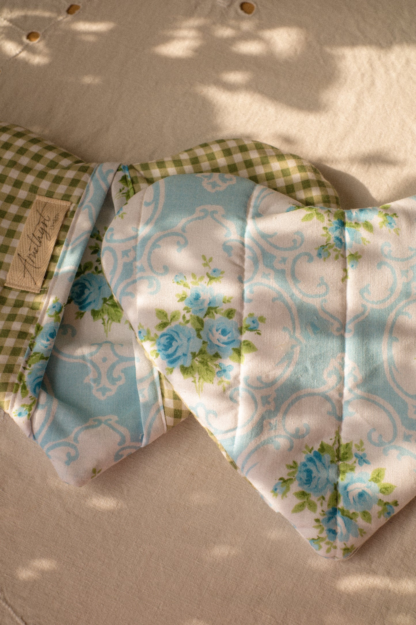 Handmade heart shaped oven mitt set - patchwork
