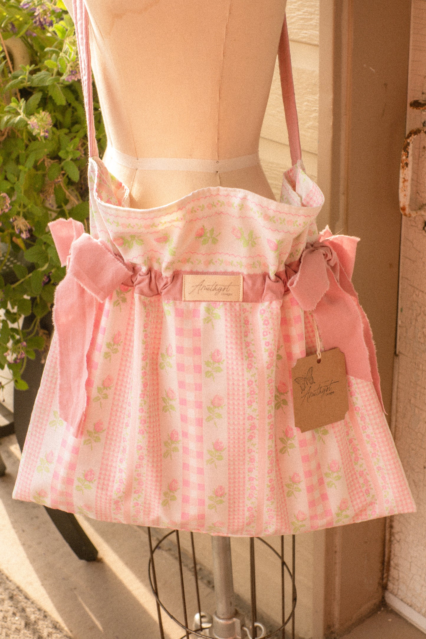 Handmade ruffled bow slouchy tote bag - Rosette
