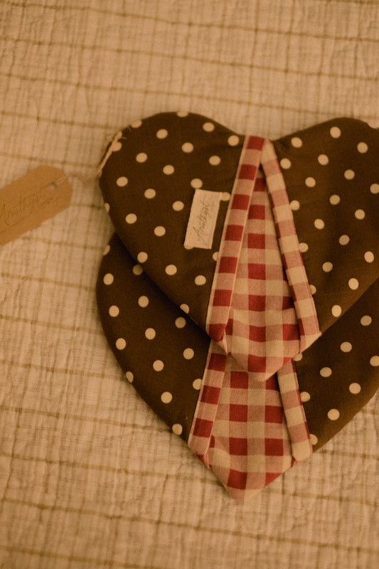 Handmade heart shaped oven mitt set - hot cocoa