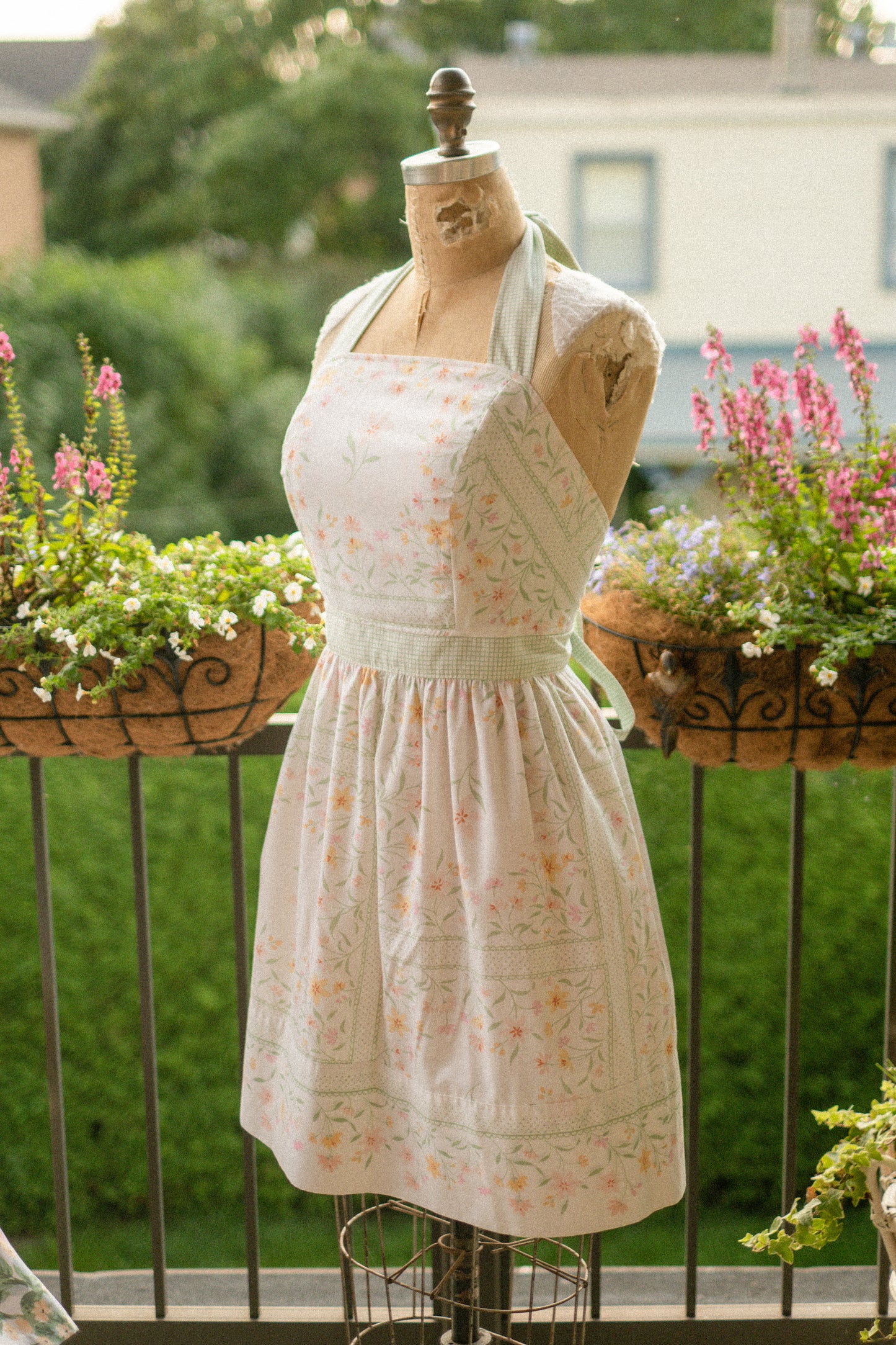 Handmade vintage apron set - morning dew