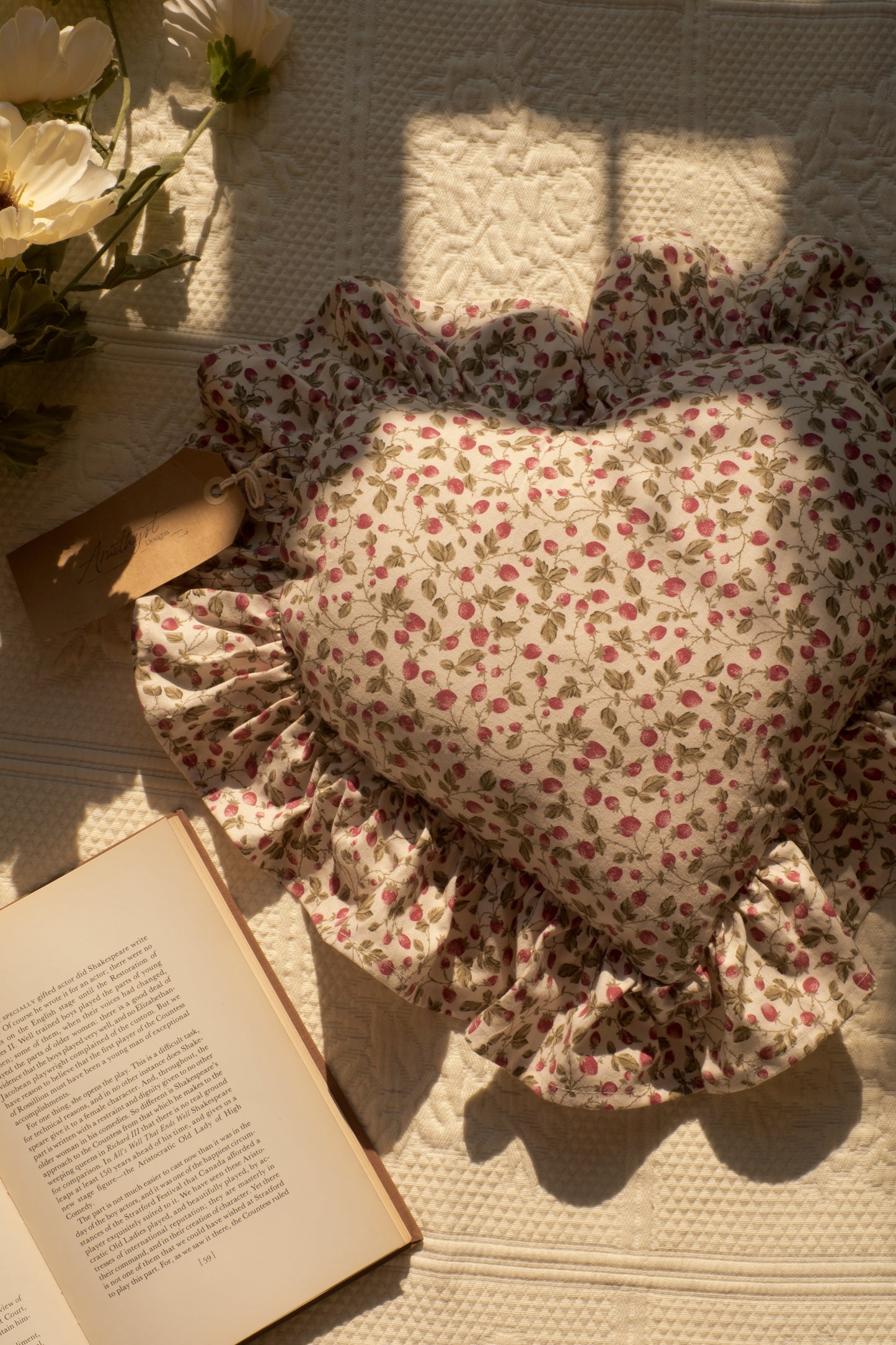Handmade ruffled heart pillow - Strawberry fields♡