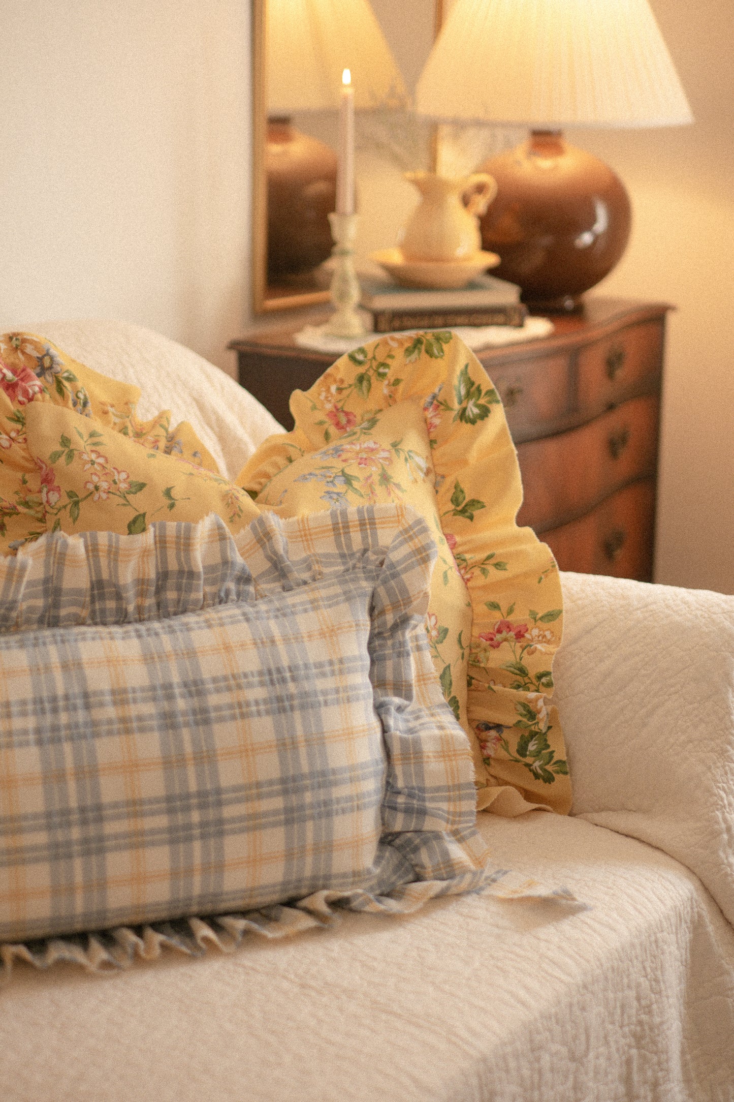 Ruffled ribbon pillow cover - Cottage blue