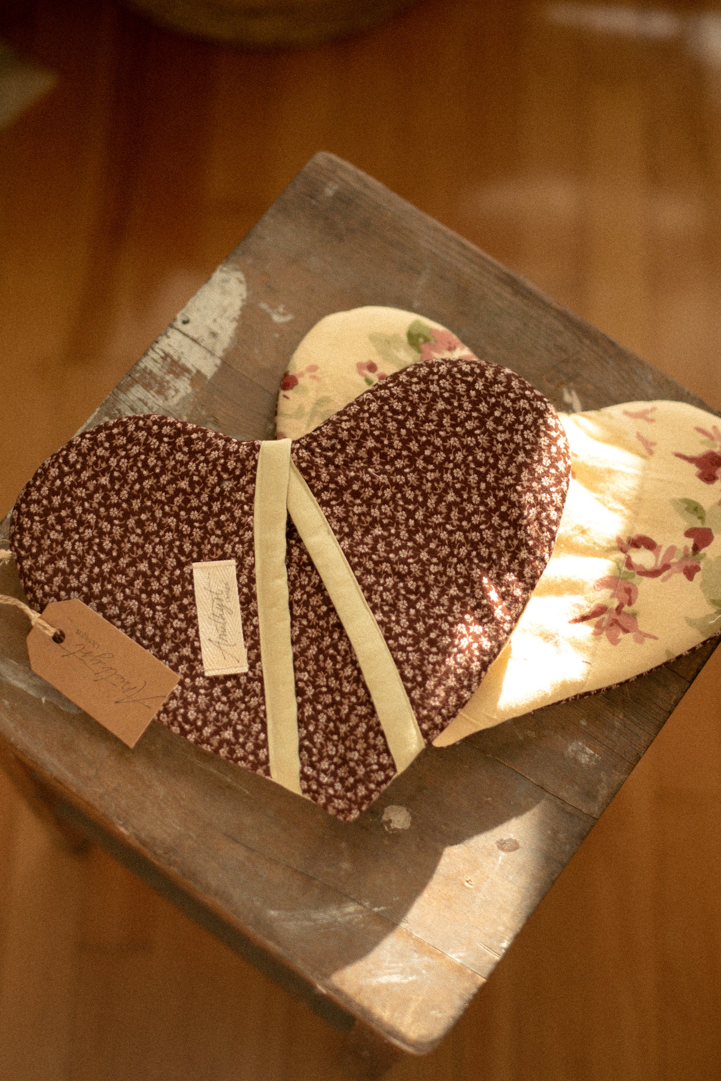 Handmade heart shaped oven mitt set - Cherry pie🥧