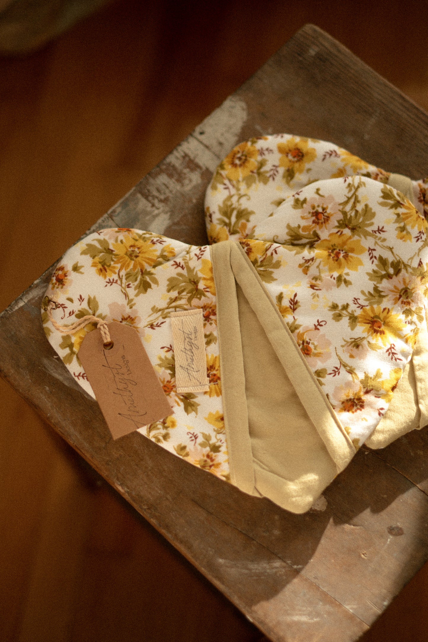 Handmade heart shaped oven mitt set - Sunflower🌻