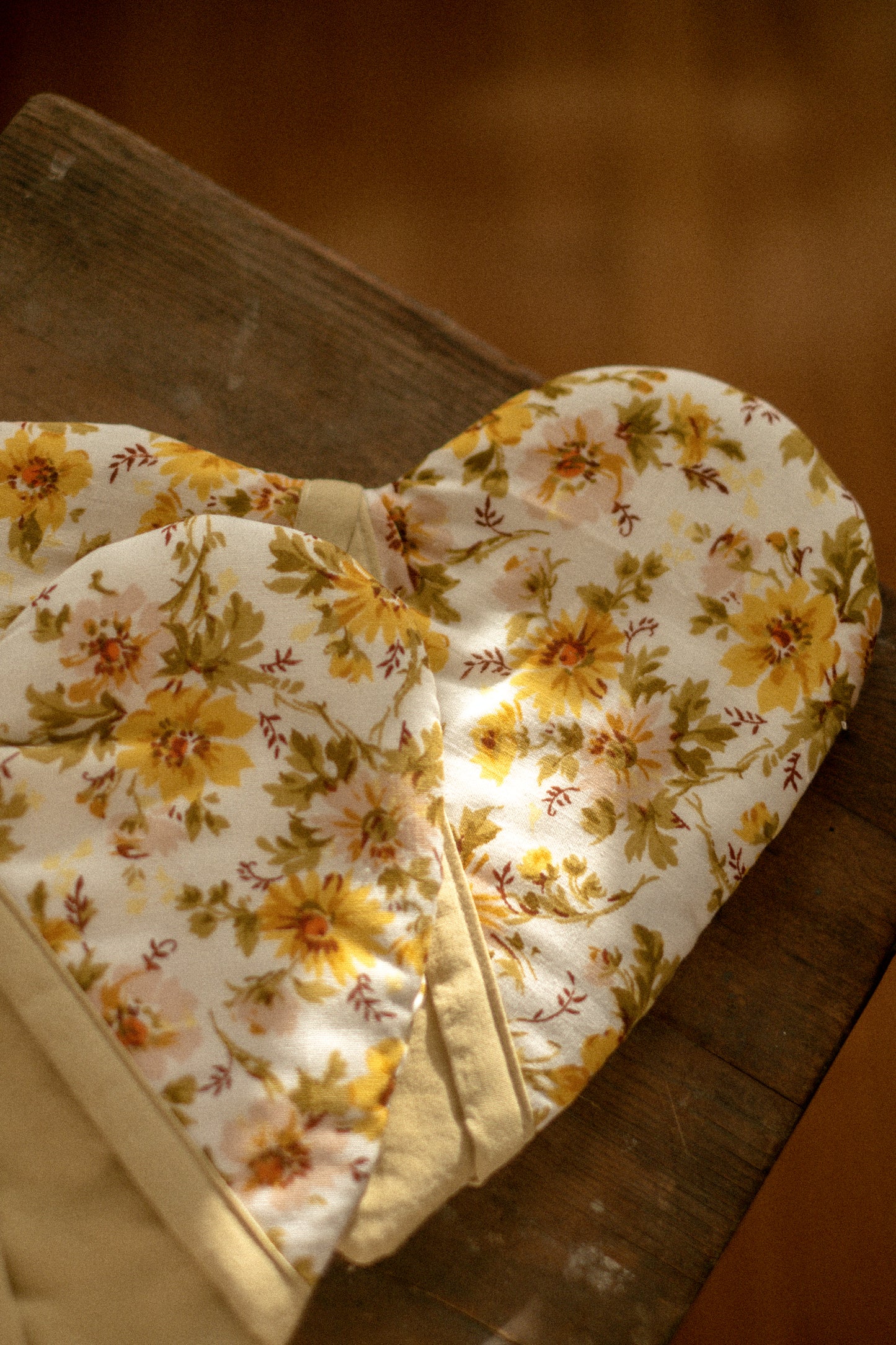 Handmade heart shaped oven mitt set - Sunflower🌻