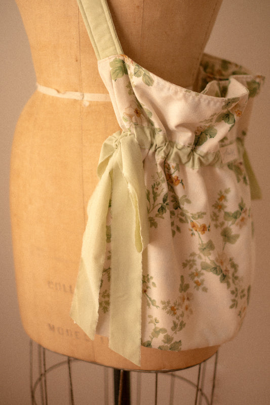 Handmade ruffled bow slouchy tote bag - Honeypot🍯