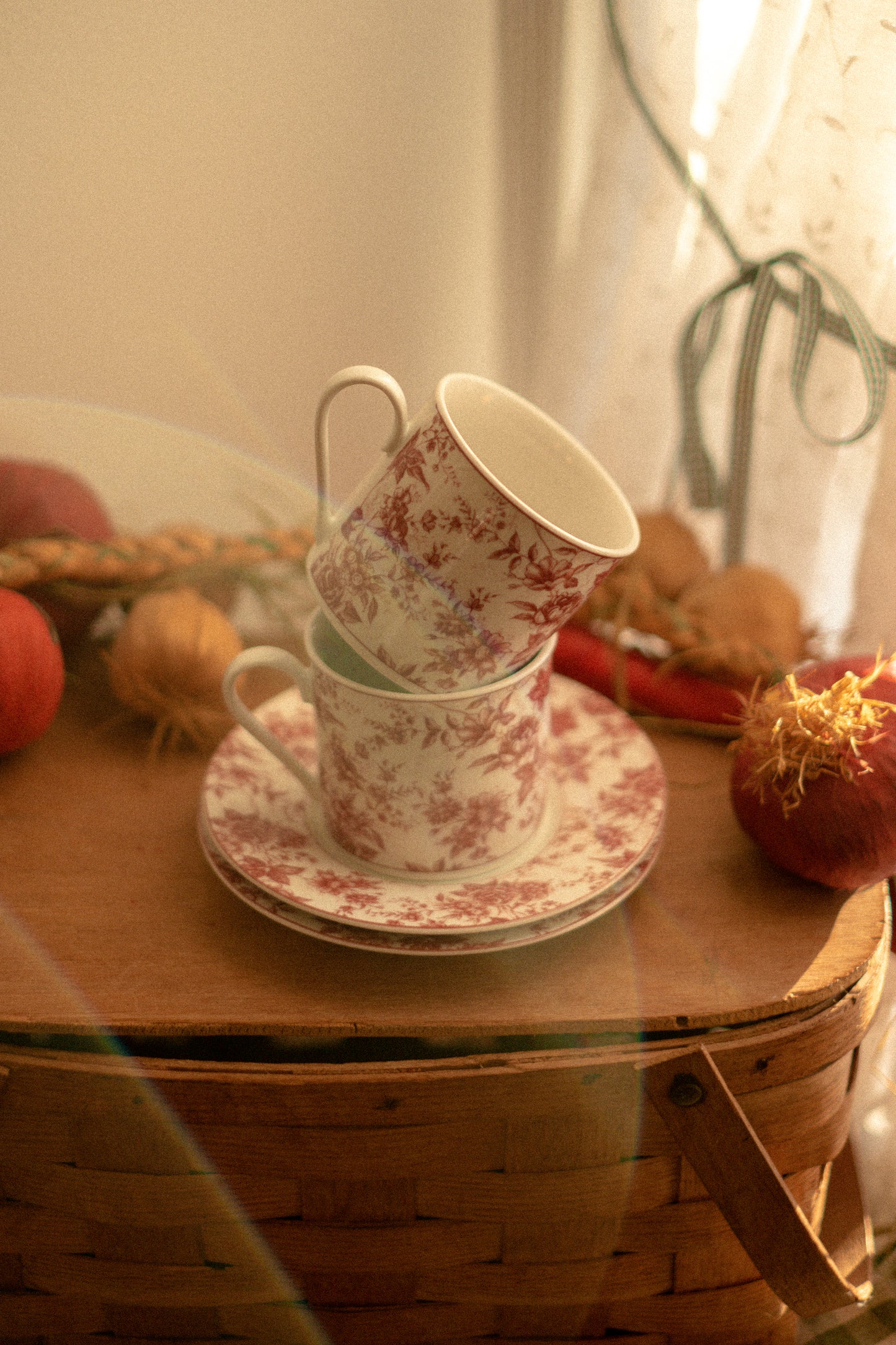 Vintage inspired burgundy floral tea set🍂