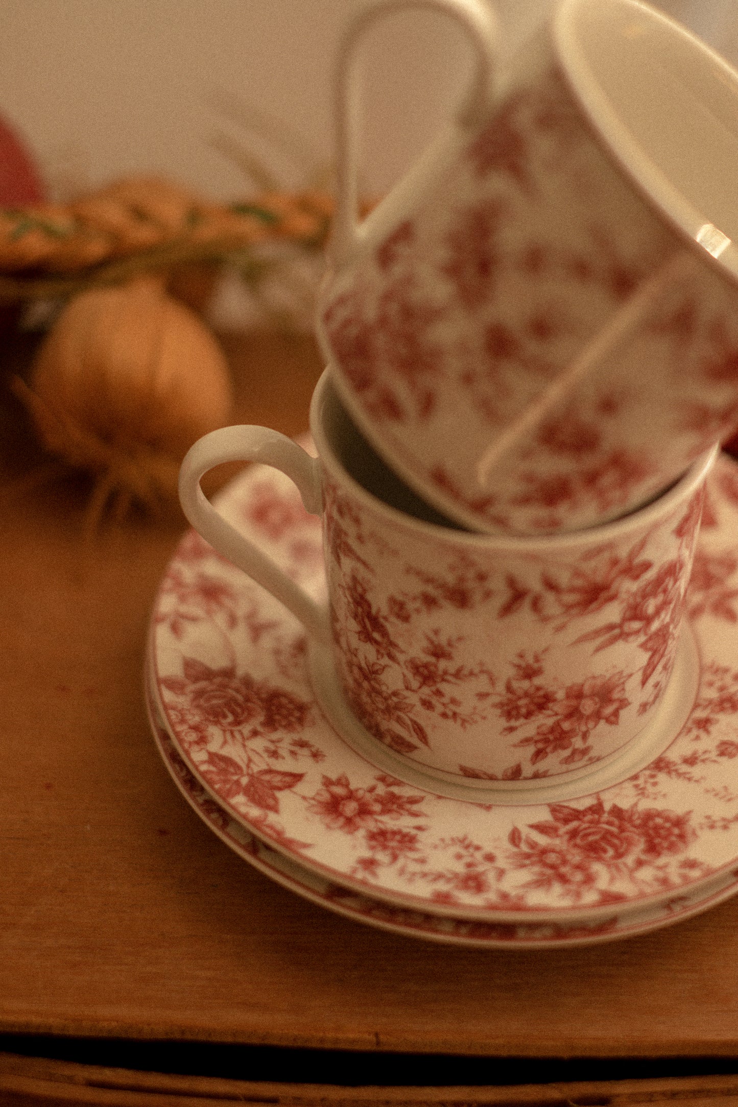 Vintage inspired burgundy floral tea set🍂