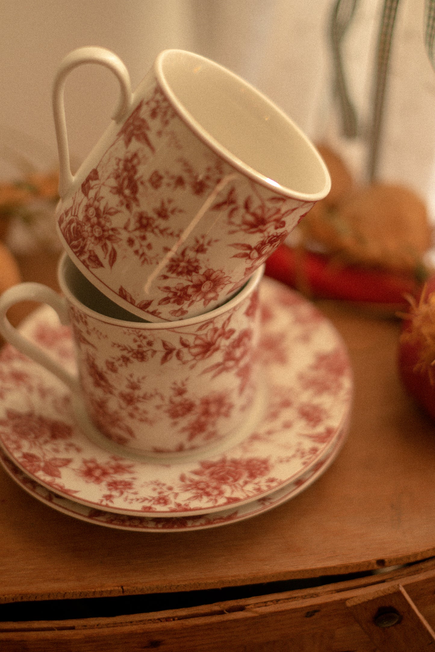 Vintage inspired burgundy floral tea set🍂