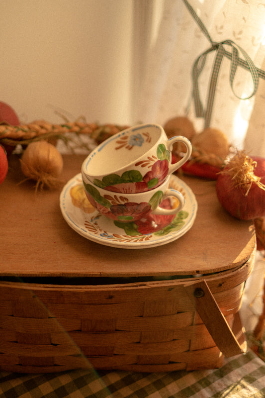 Vintage hand painted autumn tea set☕️