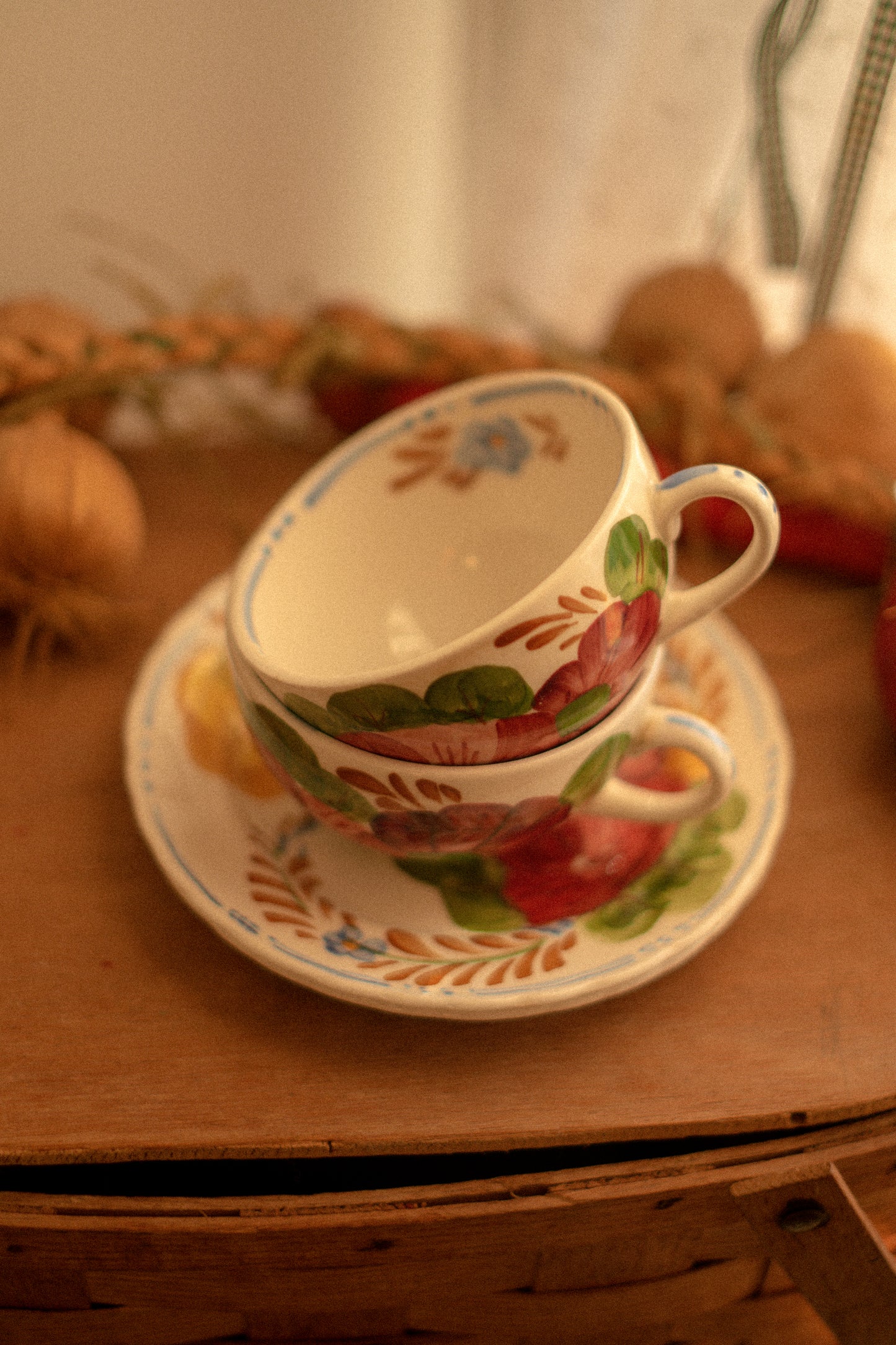 Vintage hand painted autumn tea set☕️