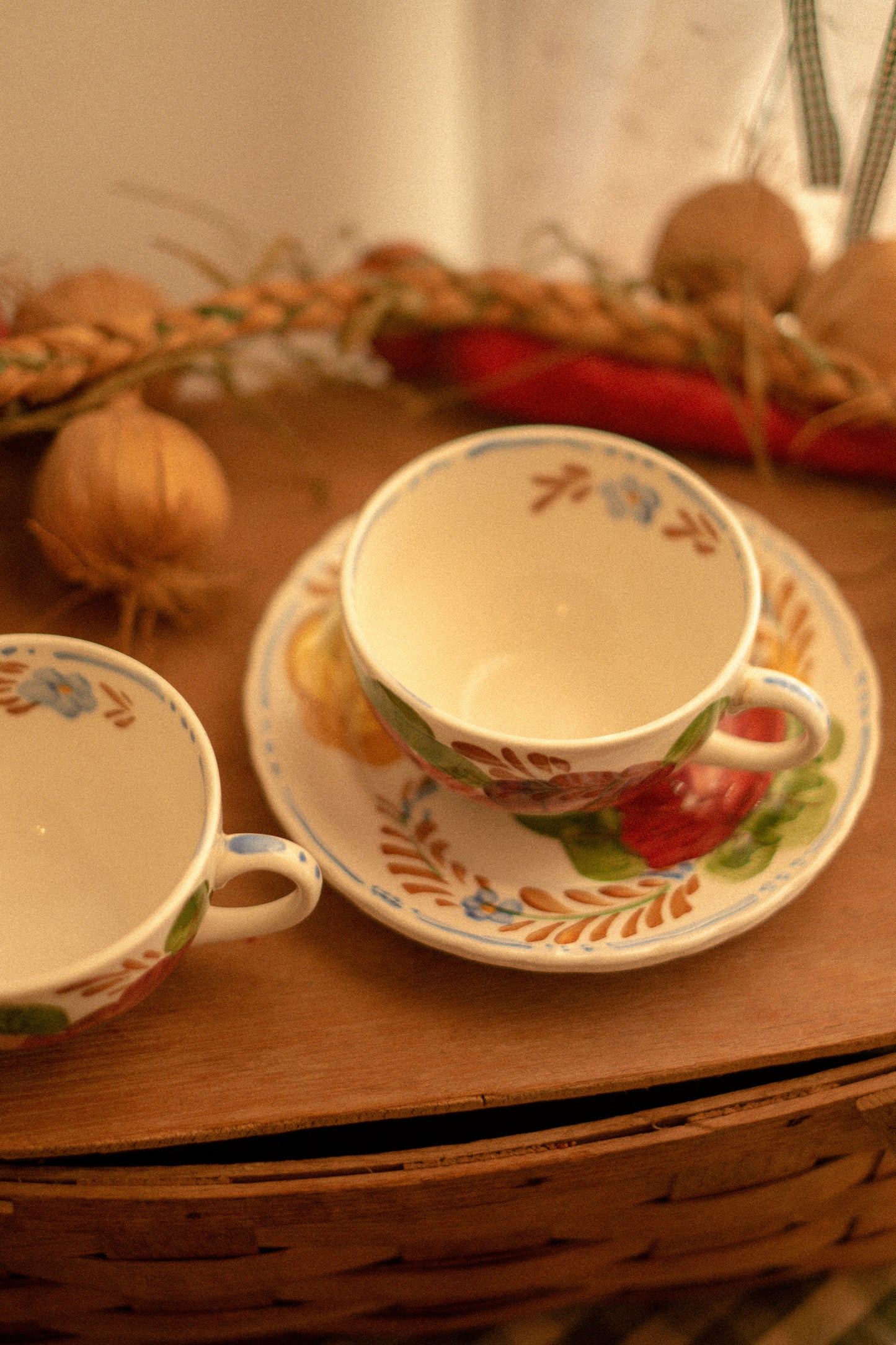 Vintage hand painted autumn tea set☕️