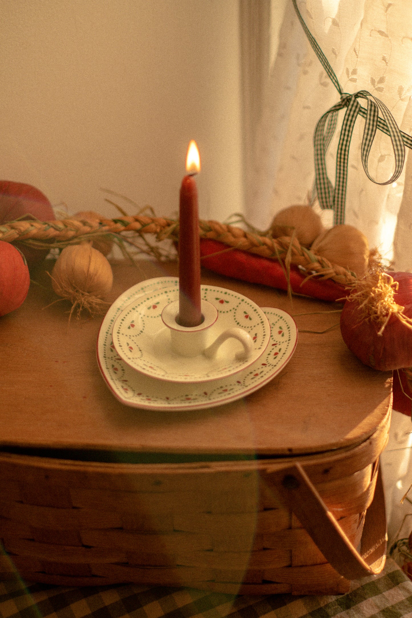 Vintage inspired heart plate & candle stick set🥀