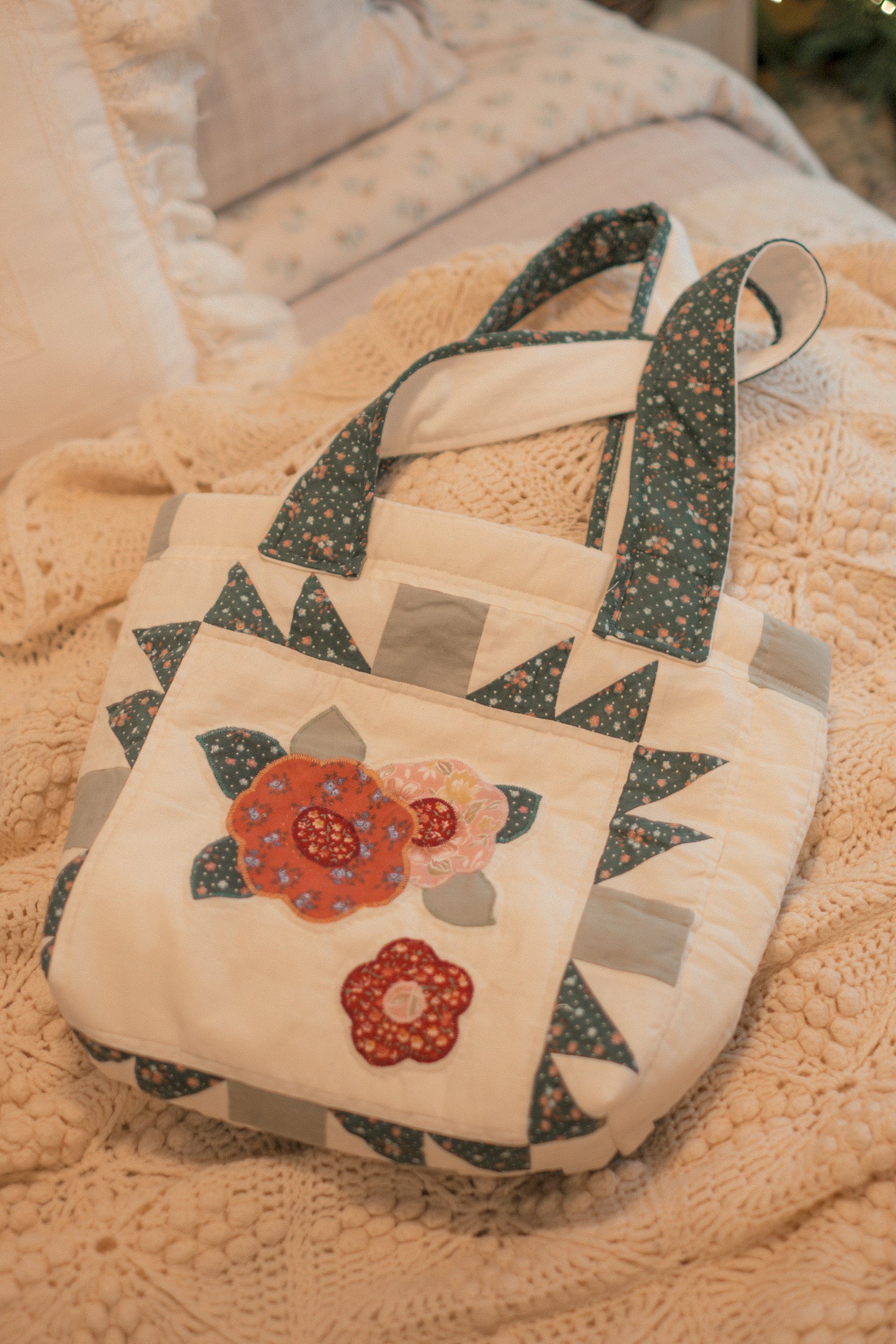 Handmade mini quilted tote bag - holly