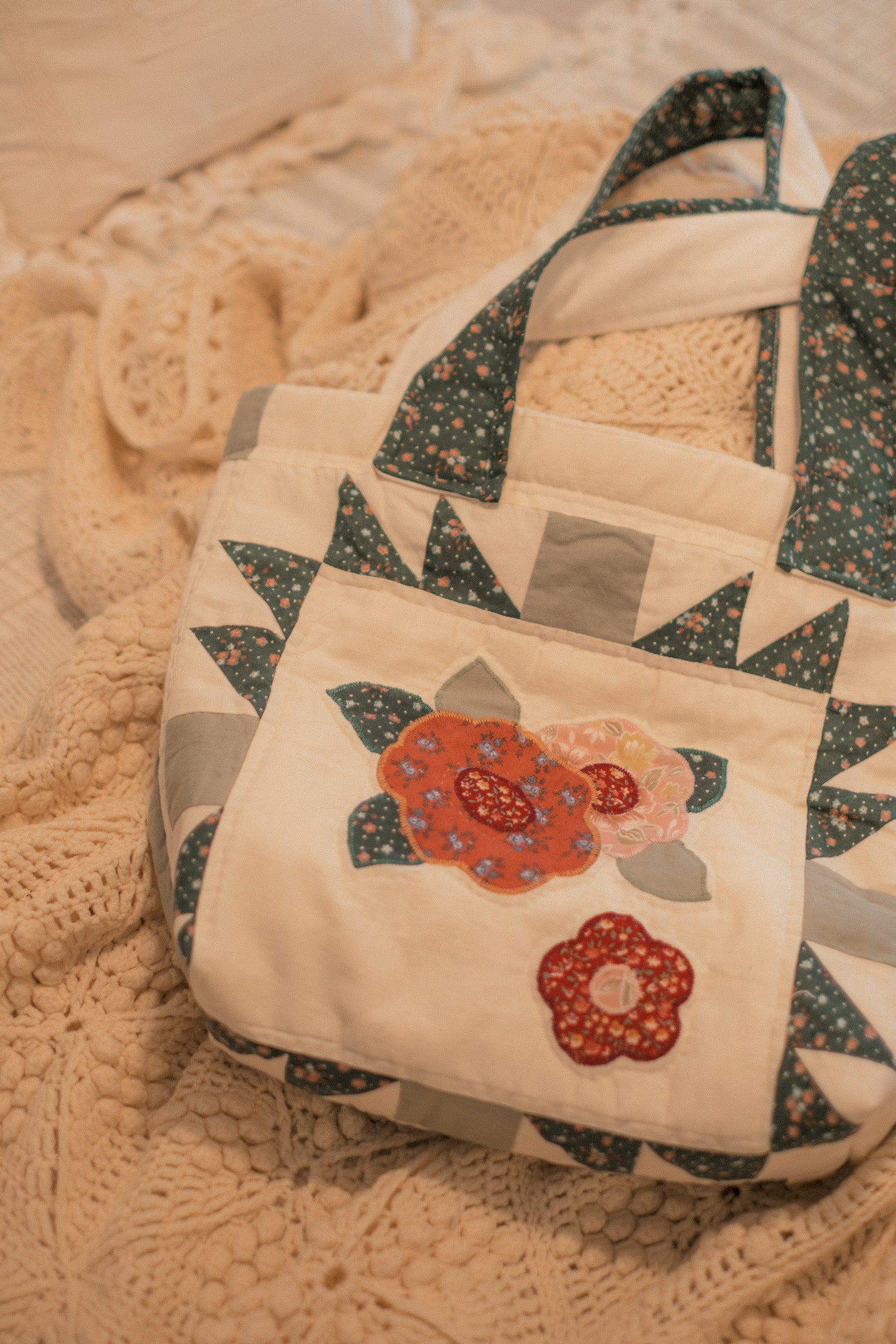 Handmade mini quilted tote bag - holly