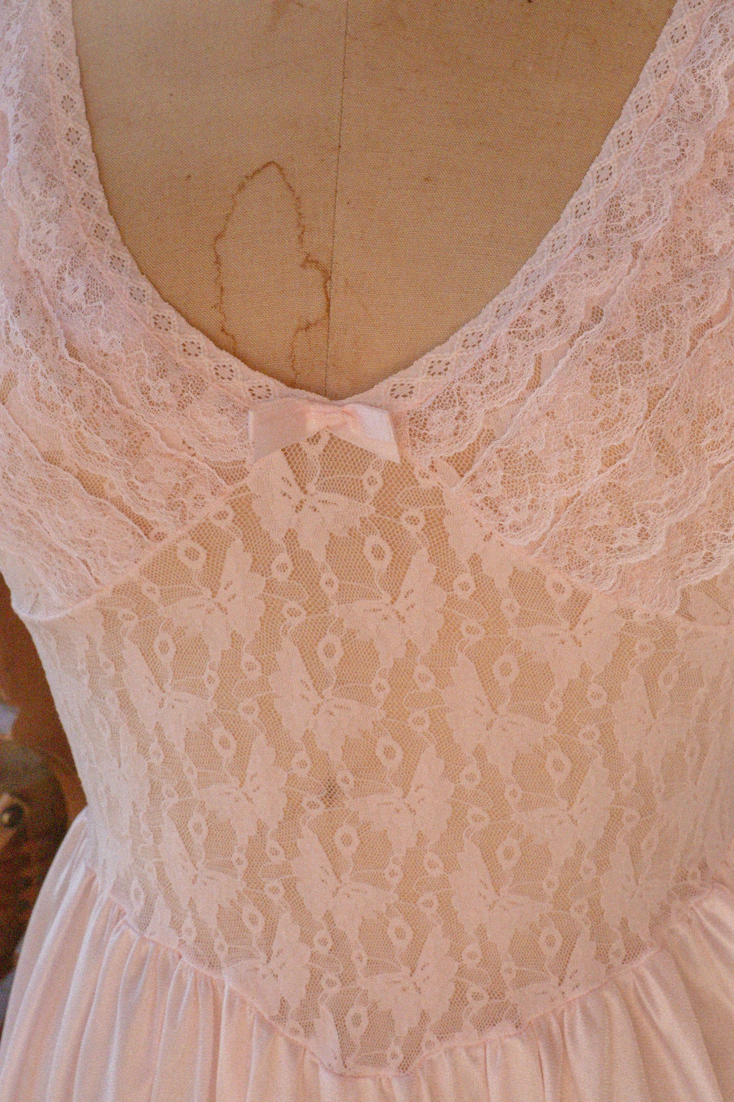 Vintage baby pink lace sleep nighty top