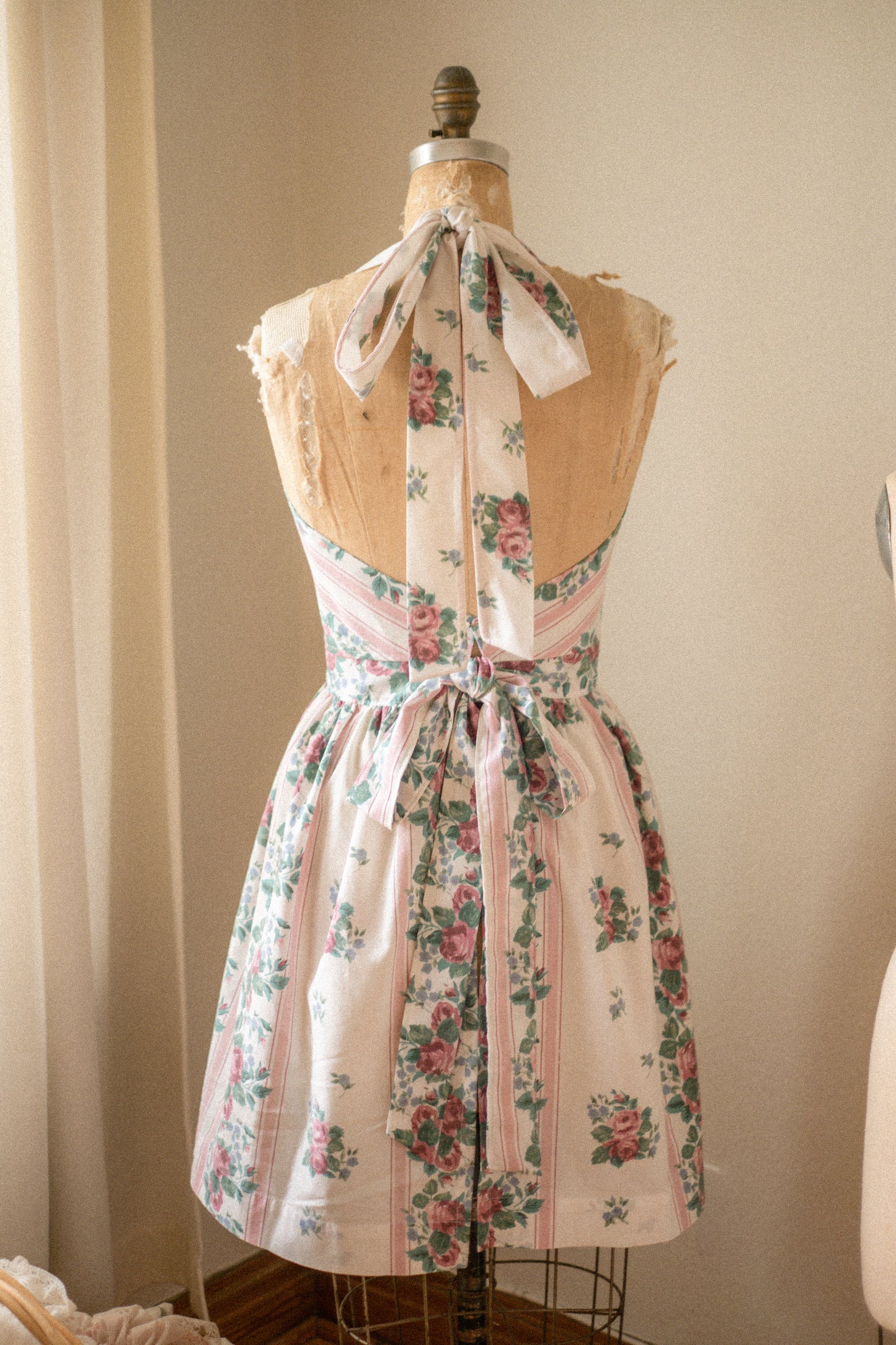 Handmade vintage inspired apron - sugarplum