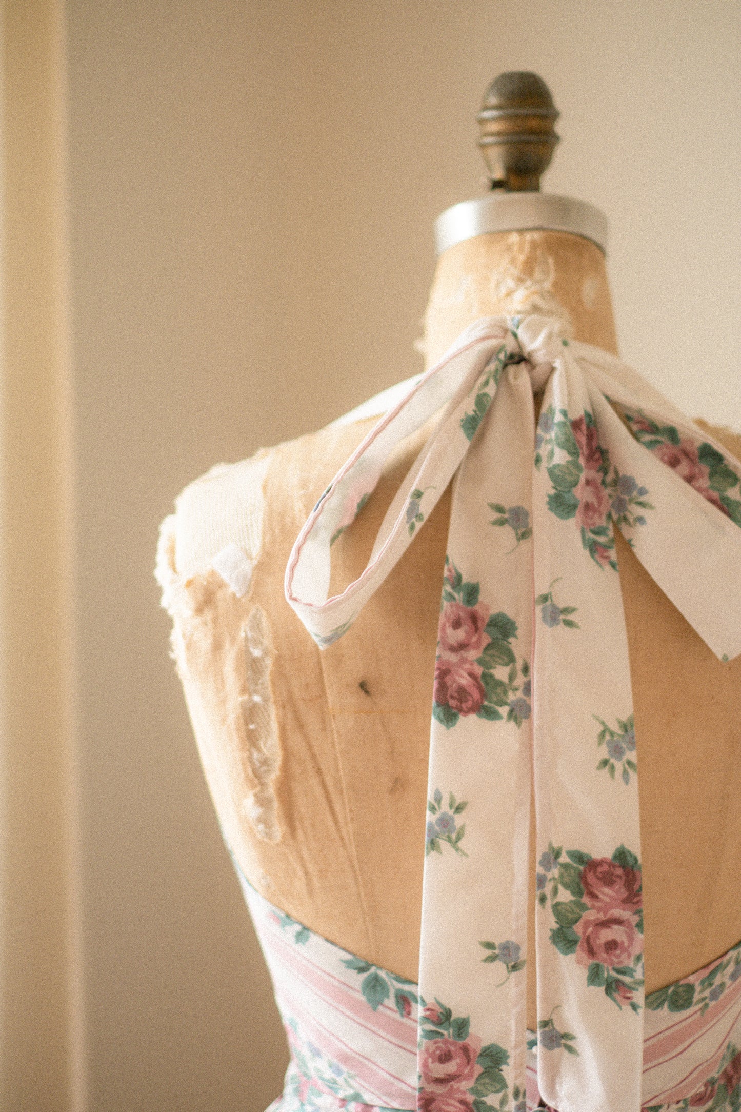 Handmade vintage inspired apron - sugarplum