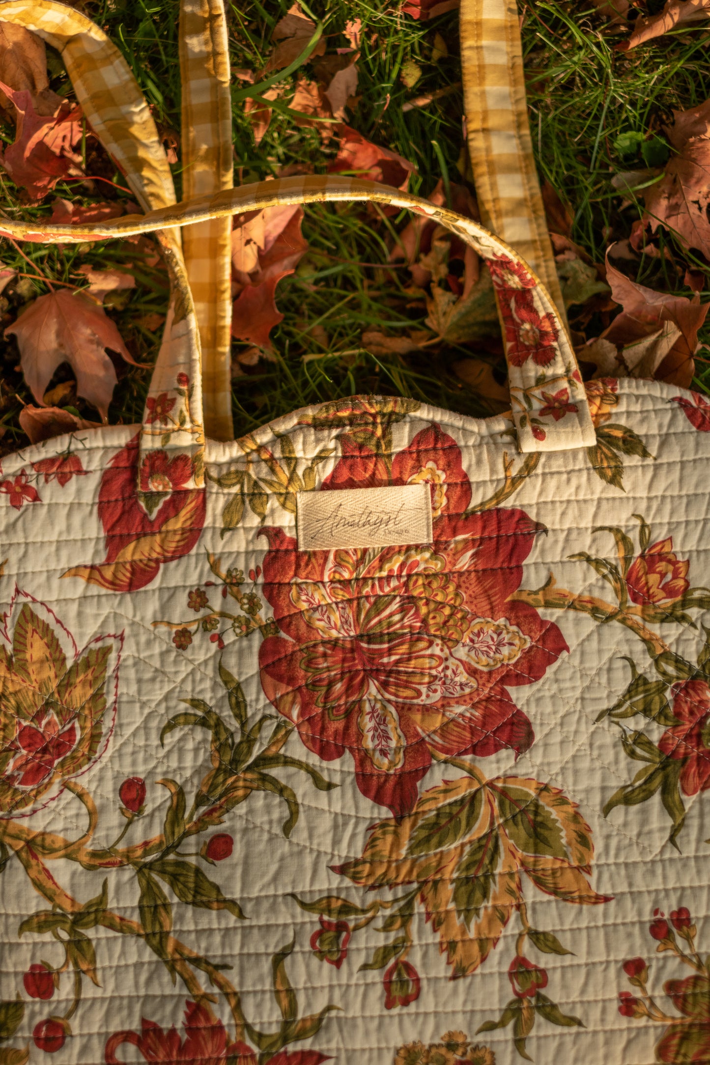 Handmade quilted mini tote bag - Apple