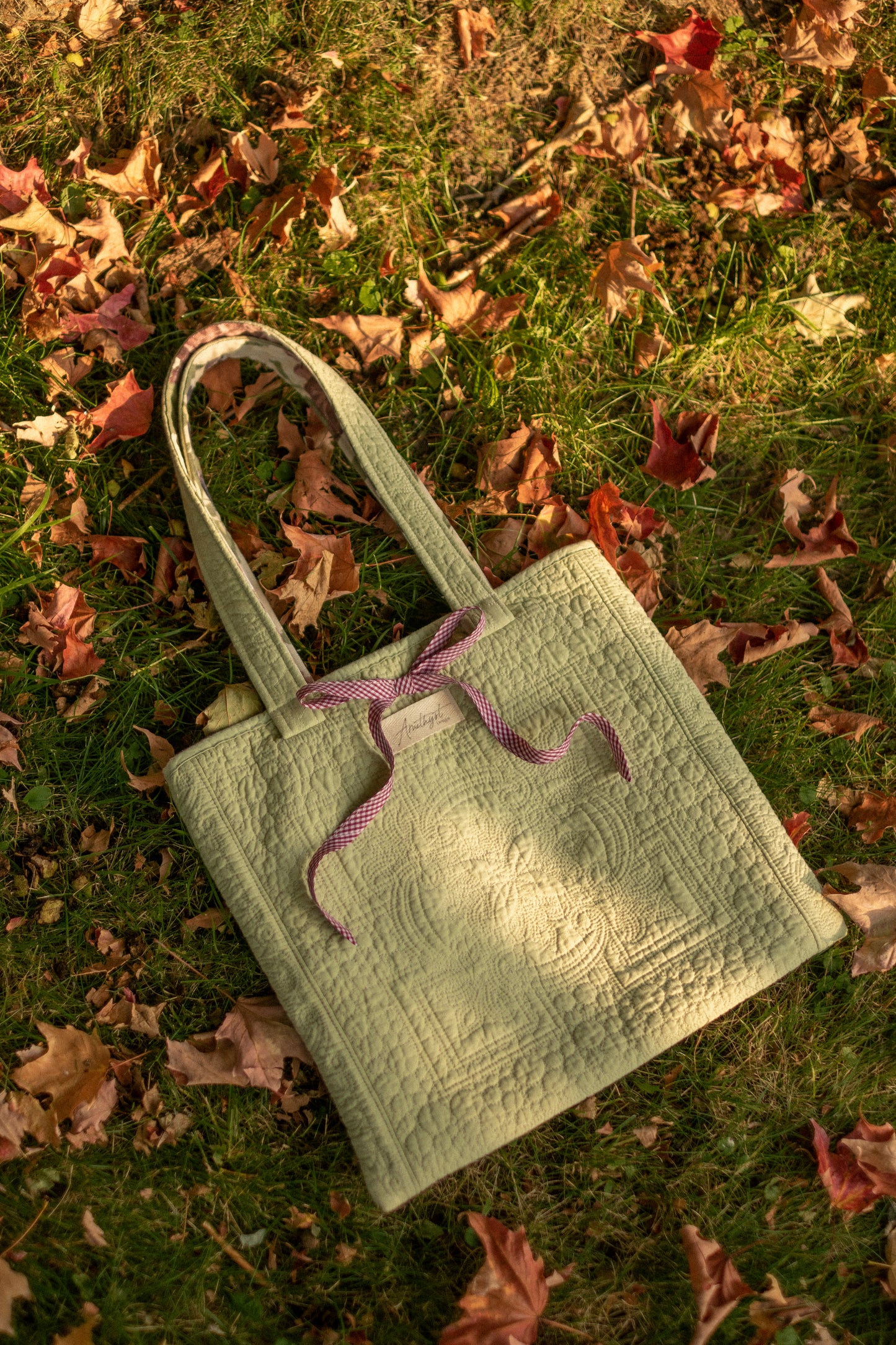 Handmade quilted mini tote bag - Mary Jane