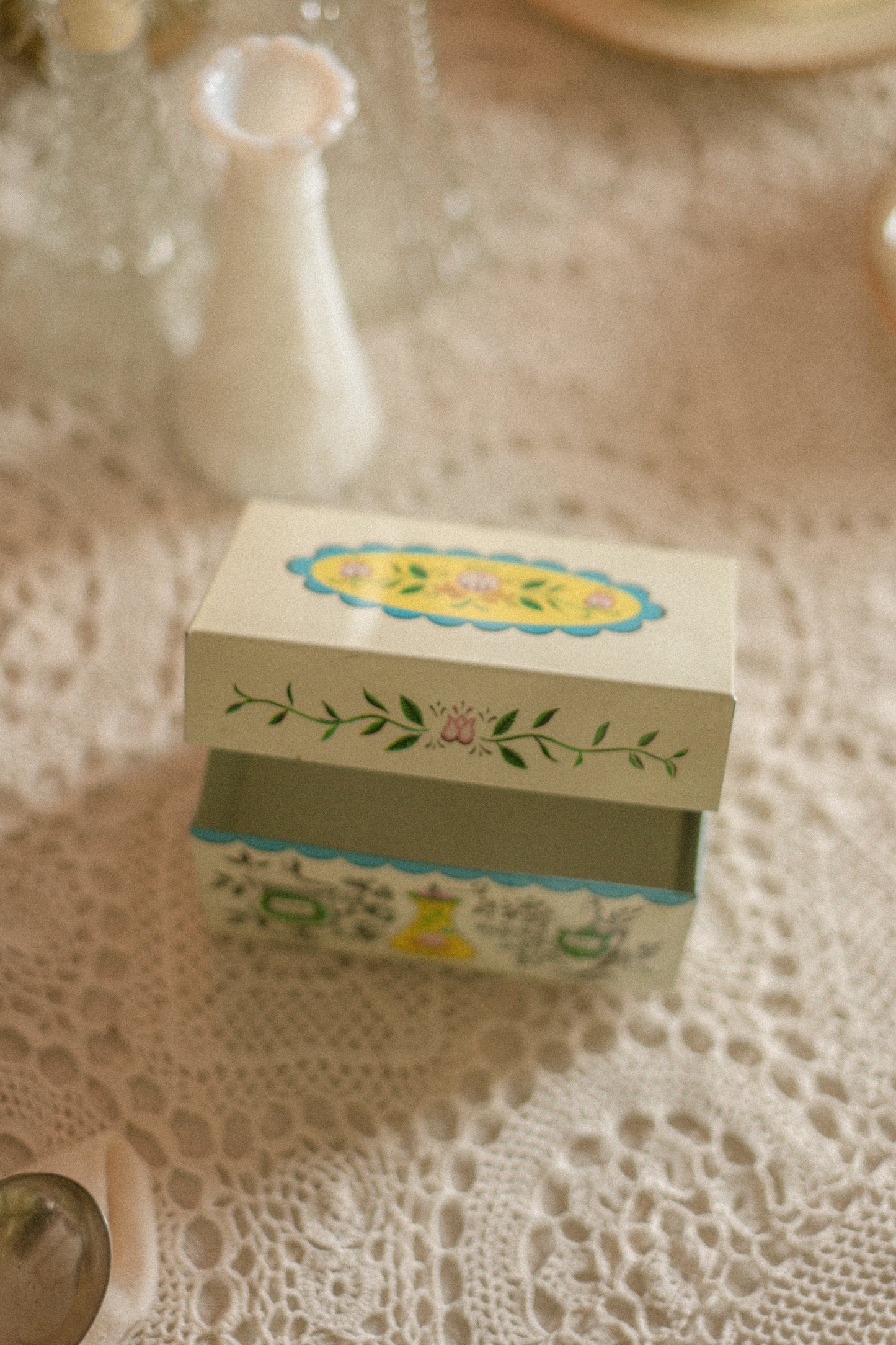 Vintage colourful recipe tin