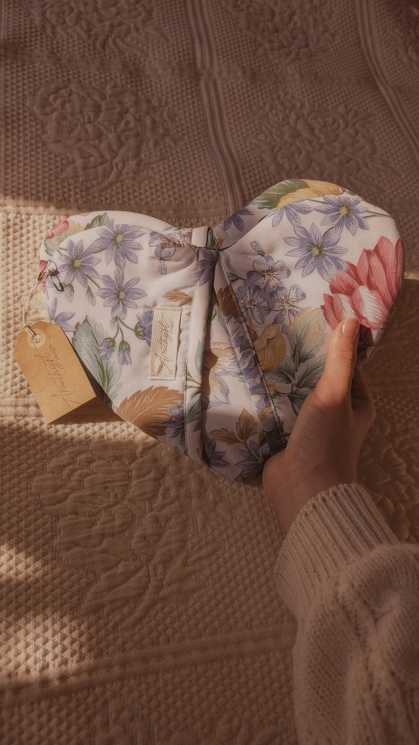 Handmade heart shaped oven mitts - spring fields