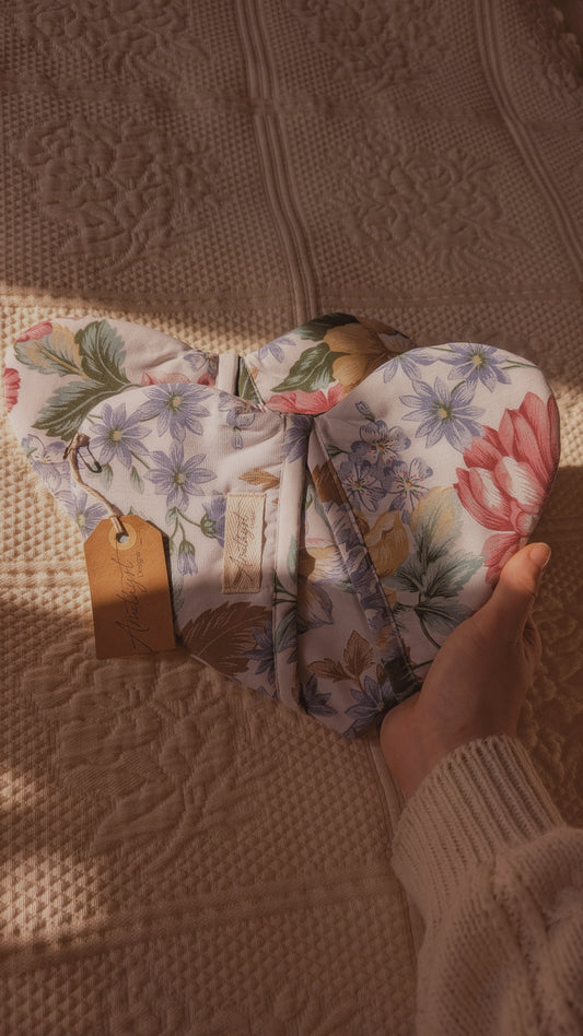 Handmade heart shaped oven mitts - spring fields