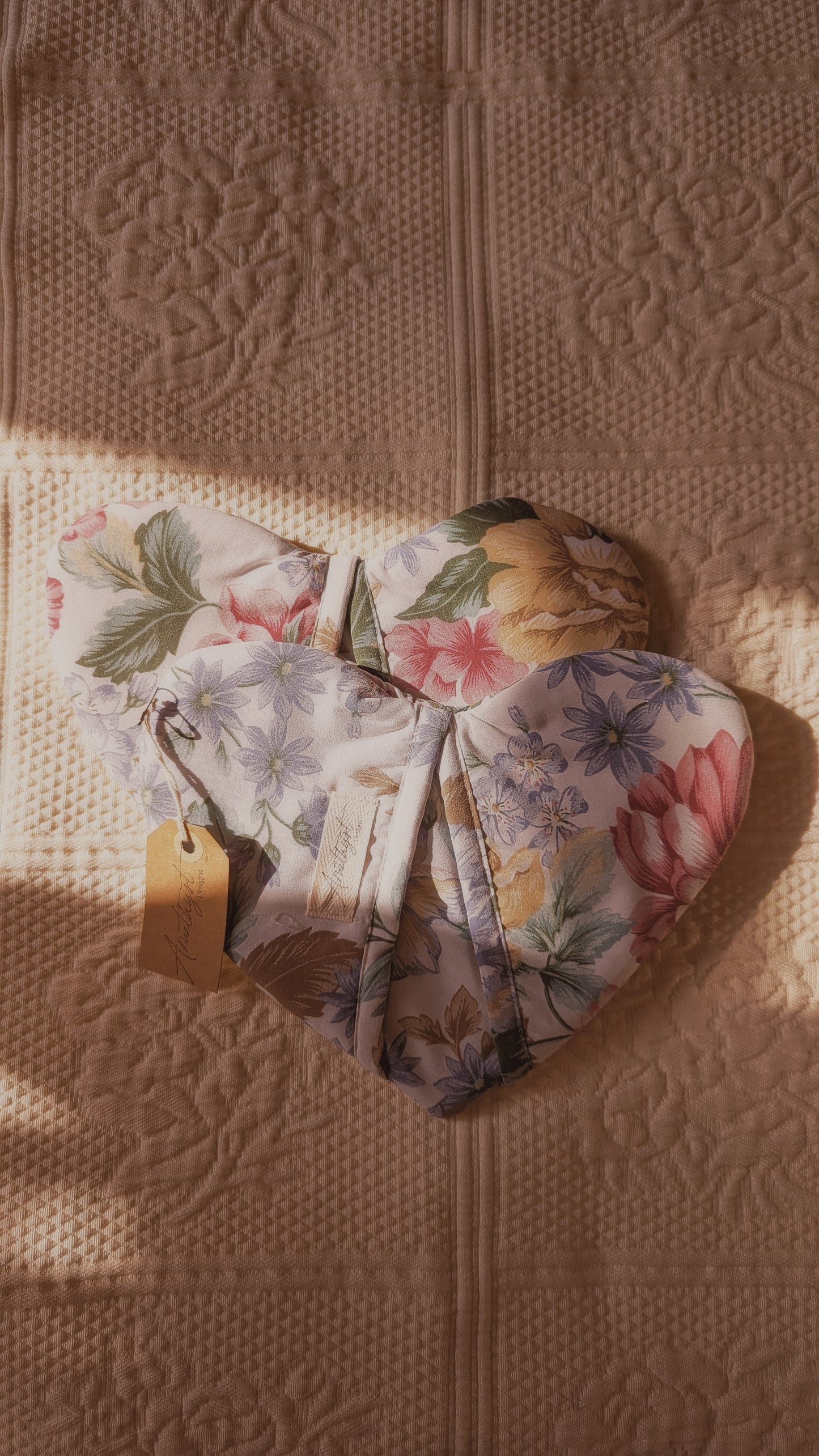 Handmade heart shaped oven mitts - spring fields