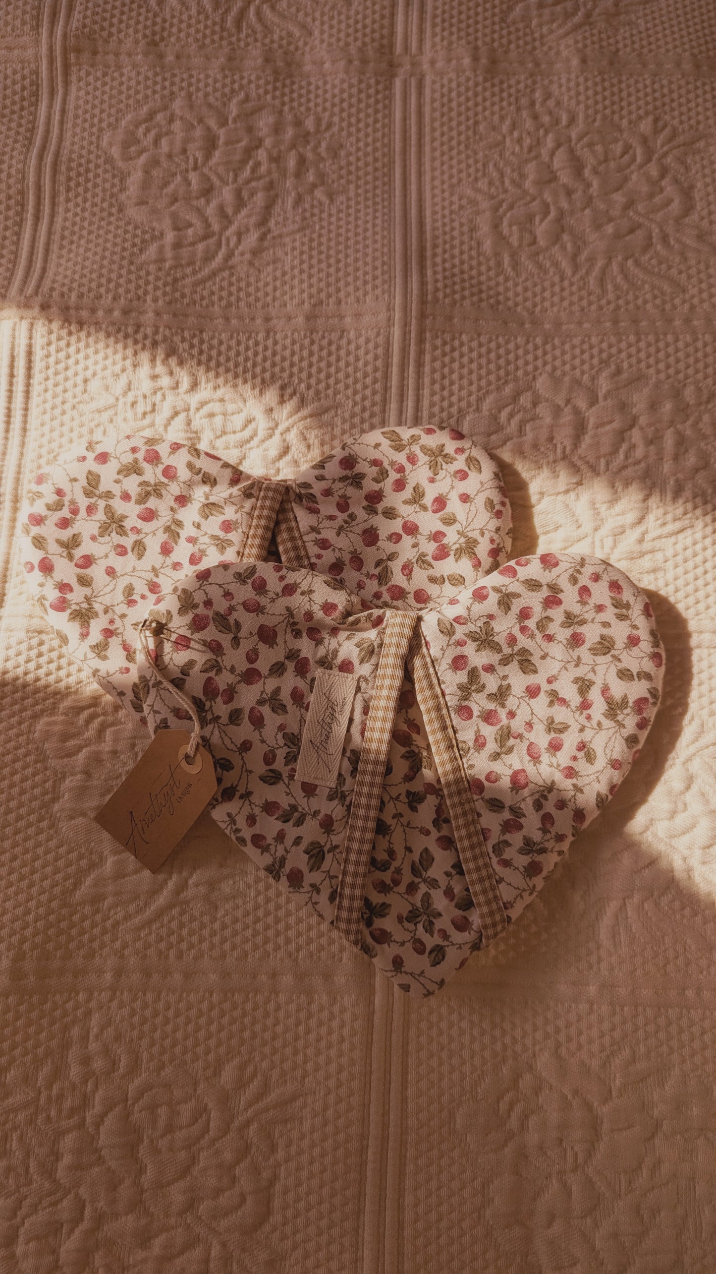 Handmade heart shaped oven mitts - strawberry fields