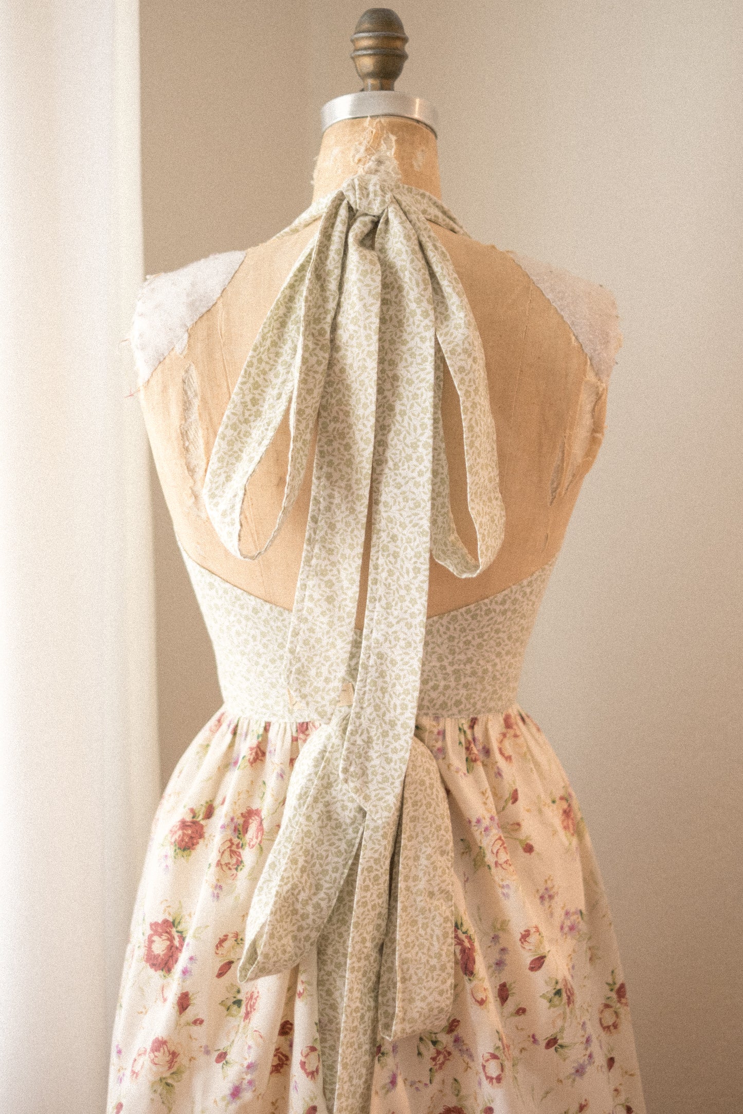 Handmade vintage floral apron - cottagecore