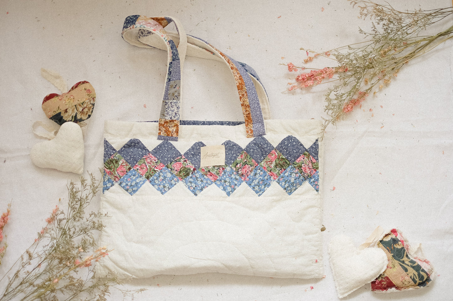 Handmade quilted reusable bag - ♡